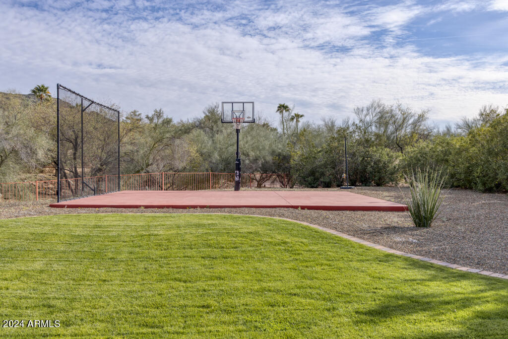 MOCKINGBIRD SQUARE - Residential