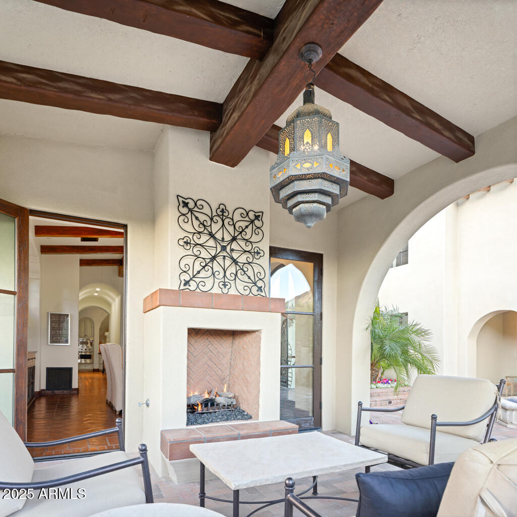 MOCKINGBIRD SQUARE - Residential