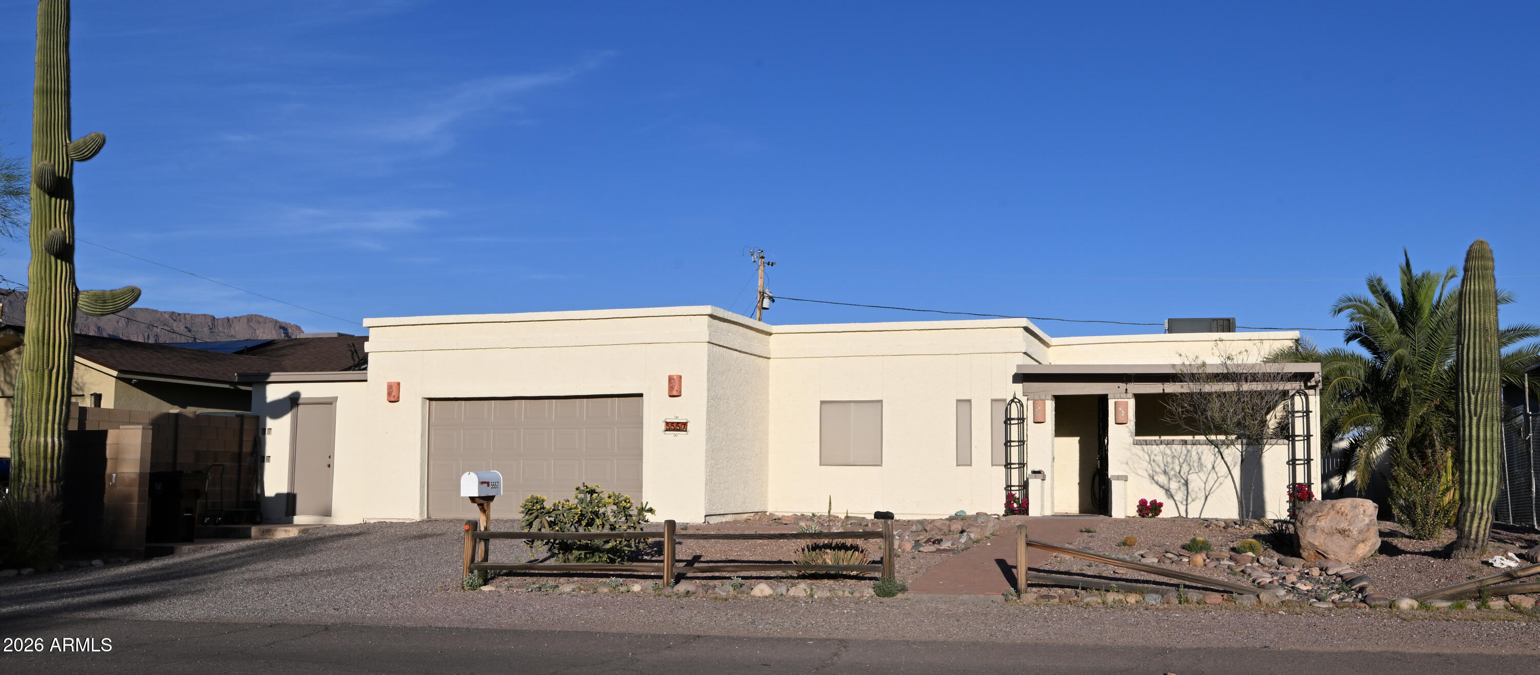 GOLDEN SPRINGS - Residential
