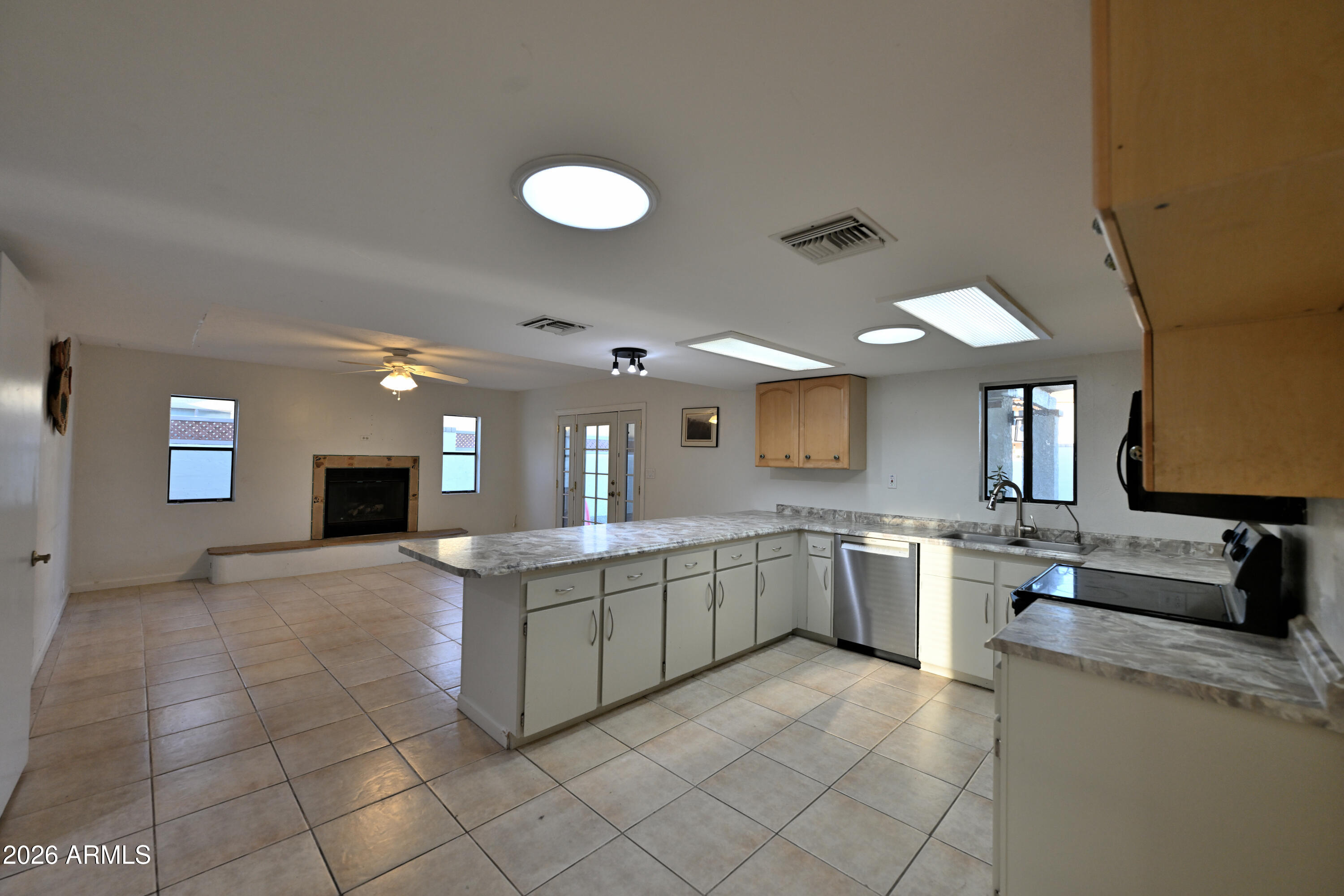 GOLDEN SPRINGS - Residential