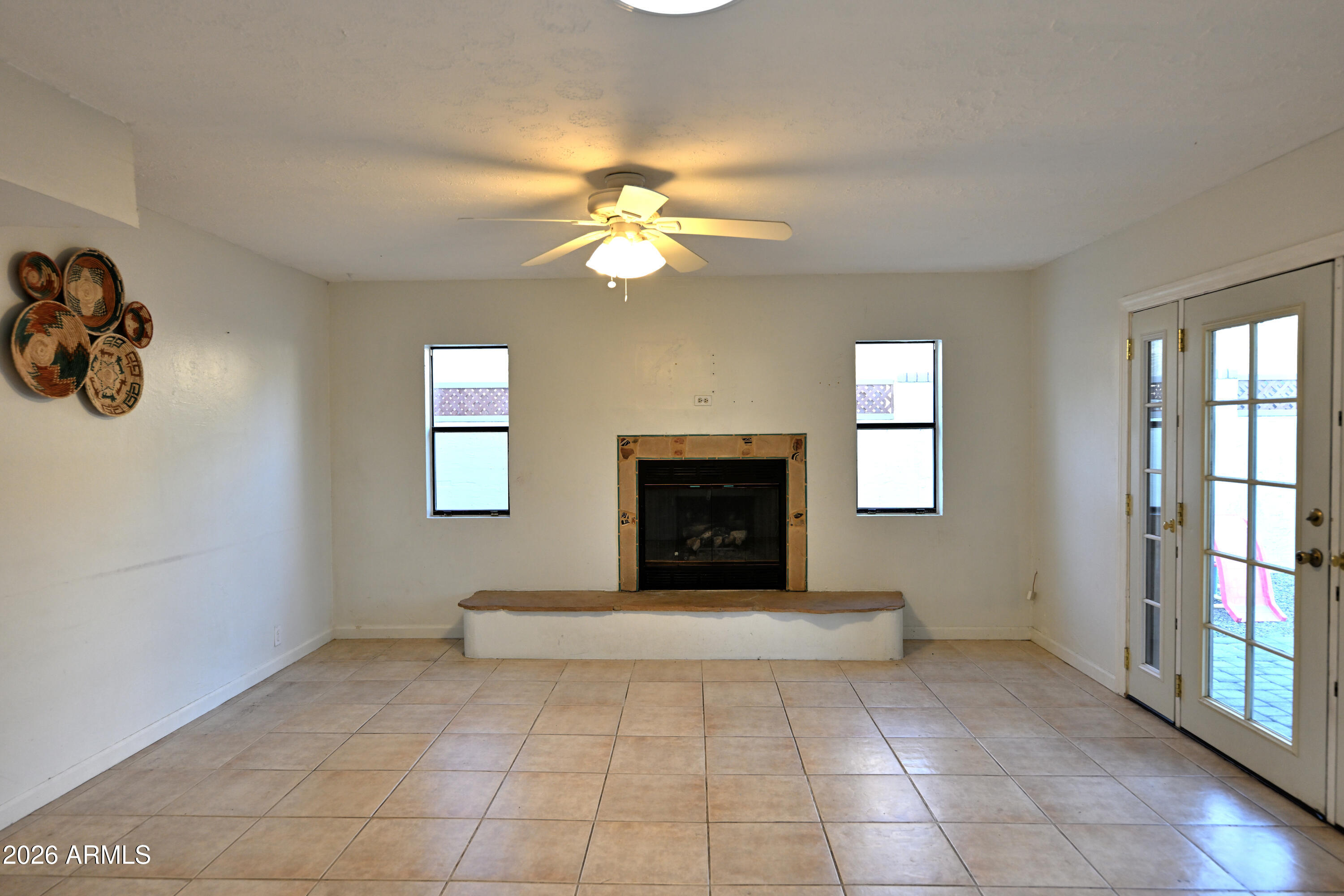 GOLDEN SPRINGS - Residential