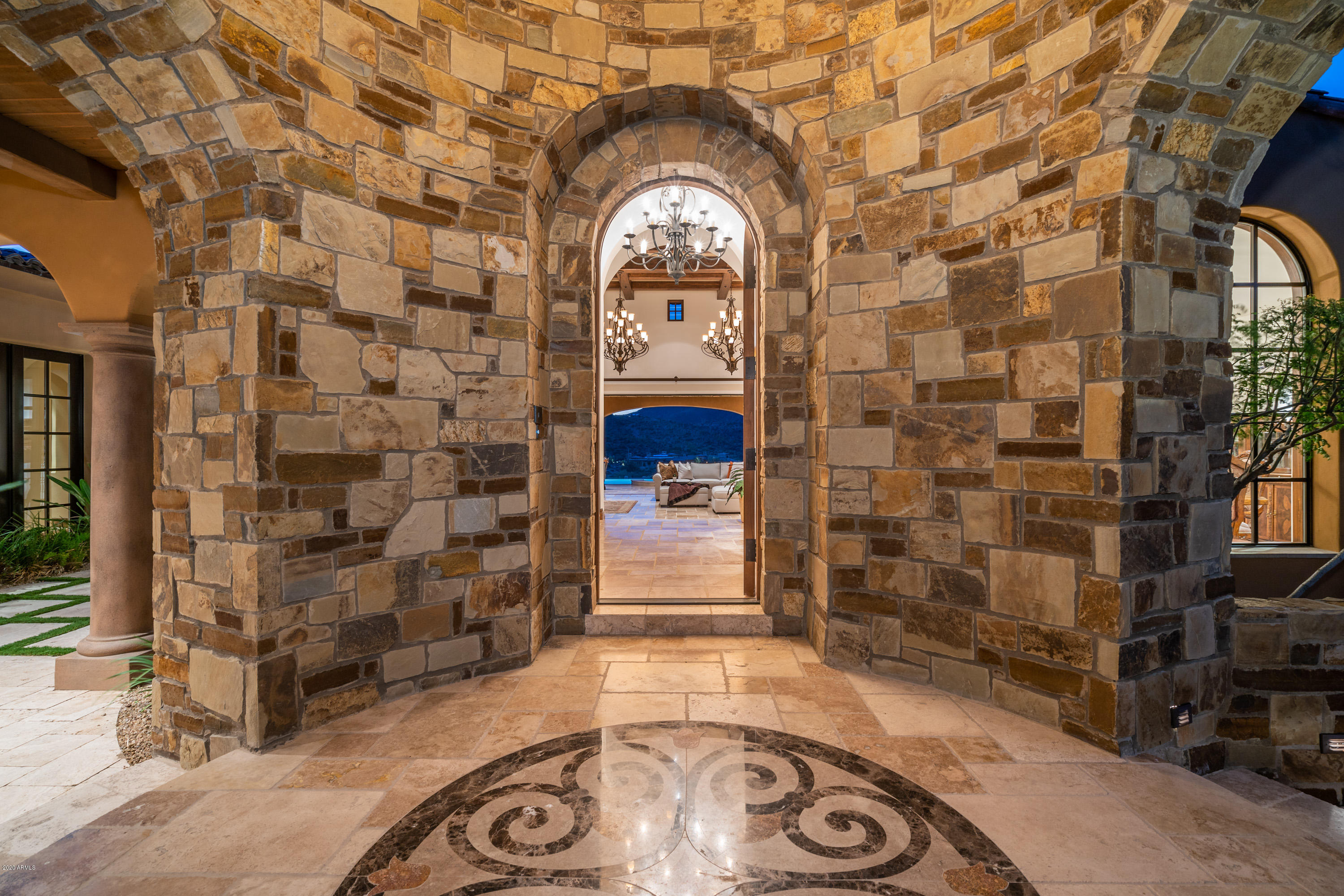 DESERT MOUNTAIN - Residential