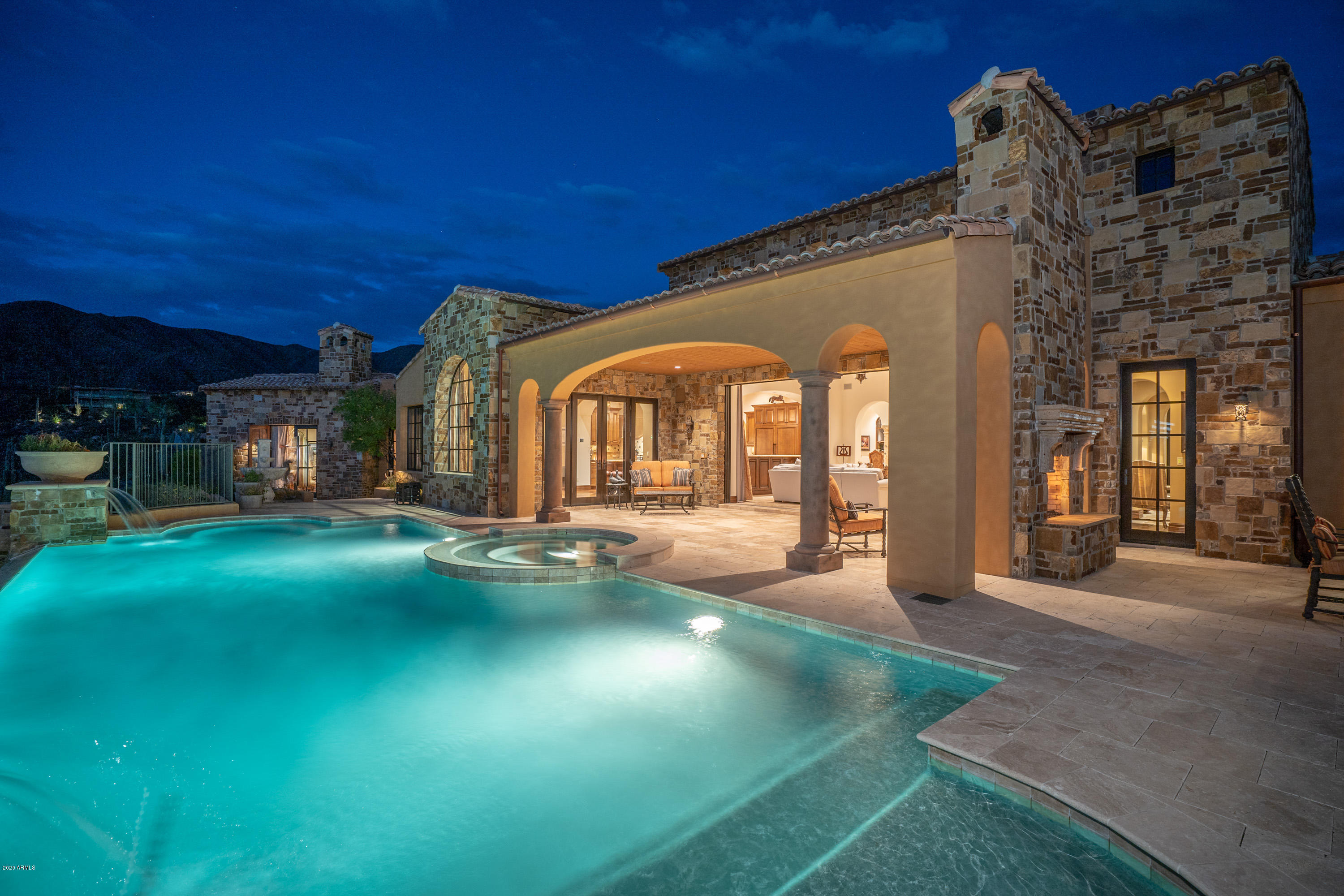 DESERT MOUNTAIN - Residential