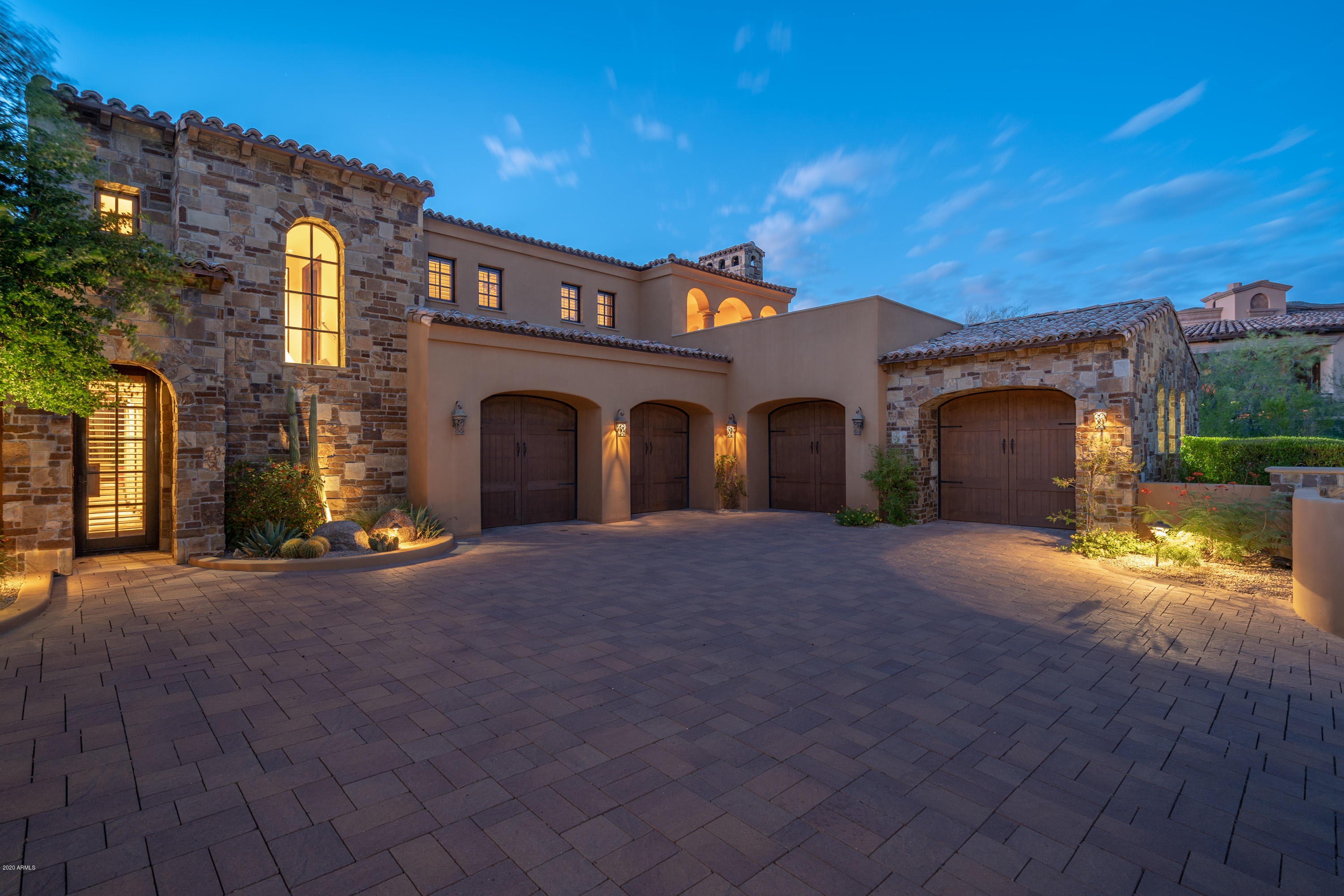 DESERT MOUNTAIN - Residential