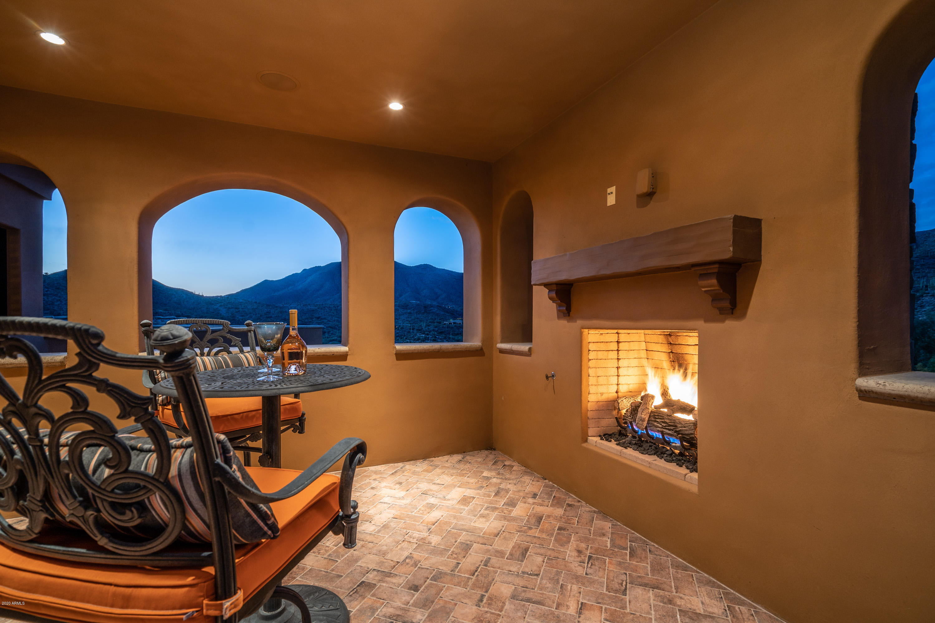 DESERT MOUNTAIN - Residential