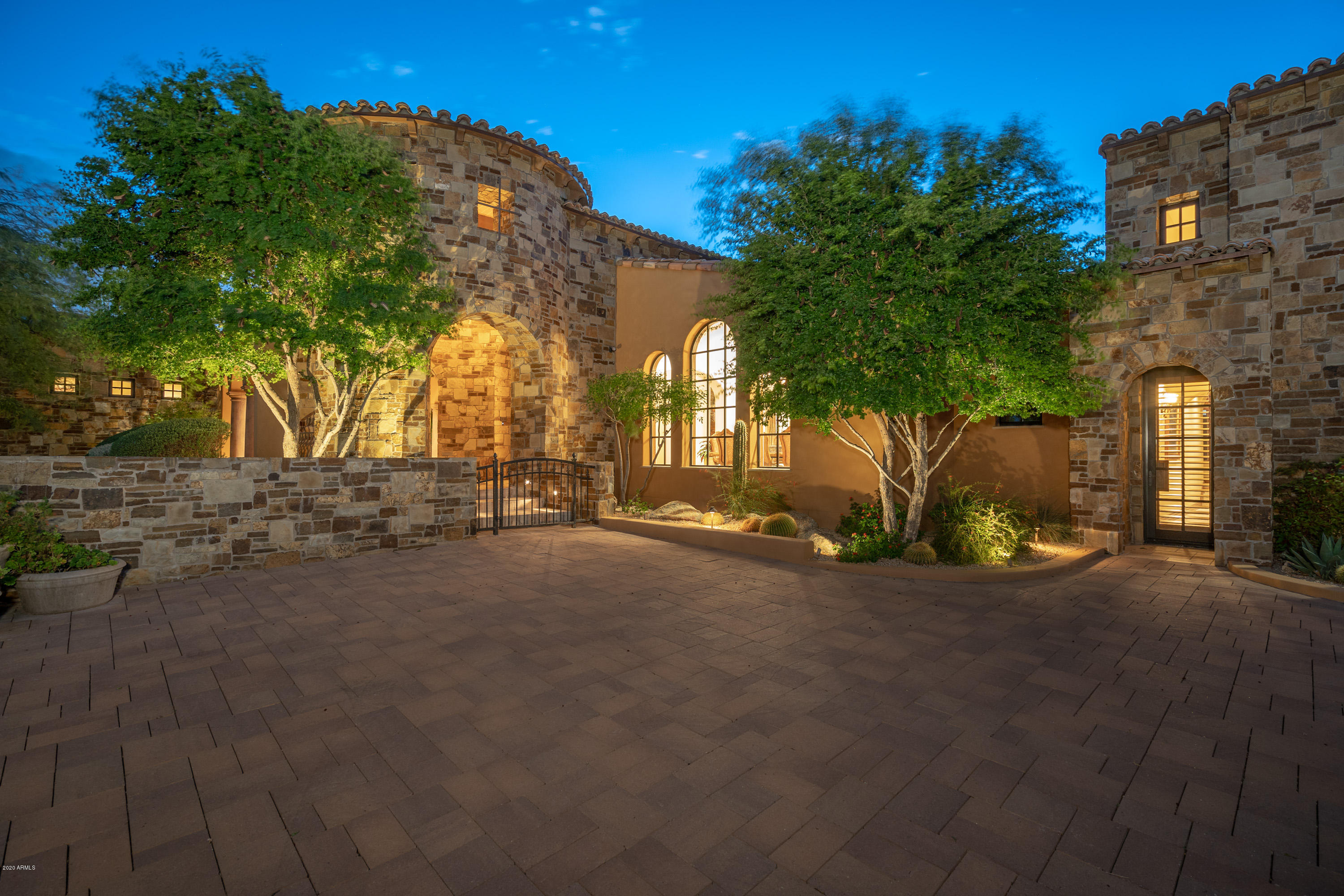 DESERT MOUNTAIN - Residential