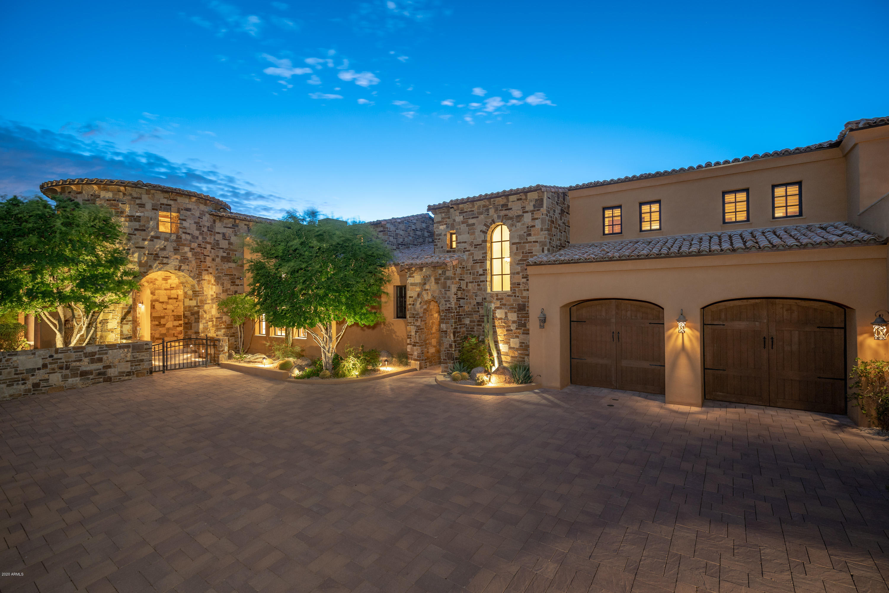 DESERT MOUNTAIN - Residential