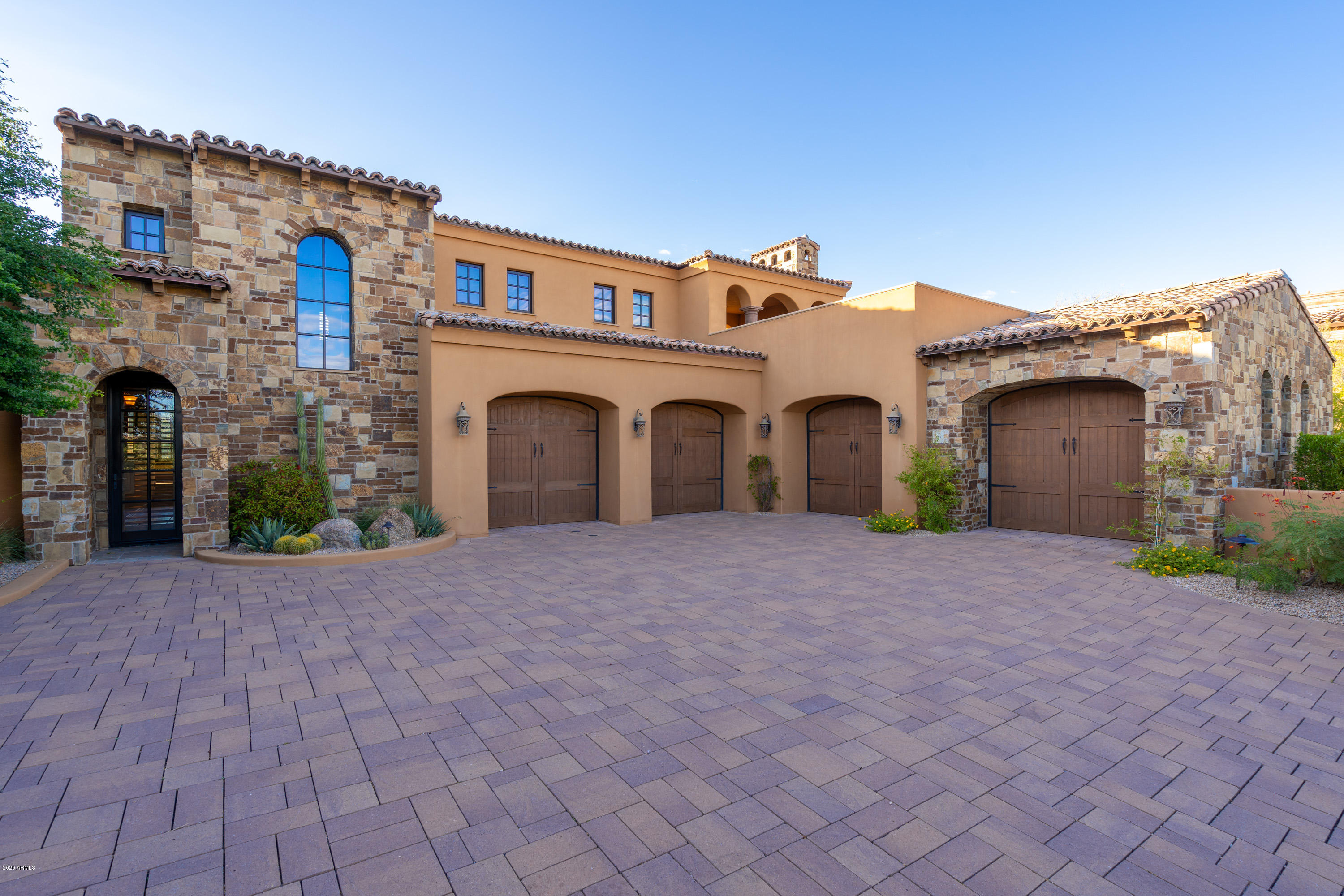 DESERT MOUNTAIN - Residential