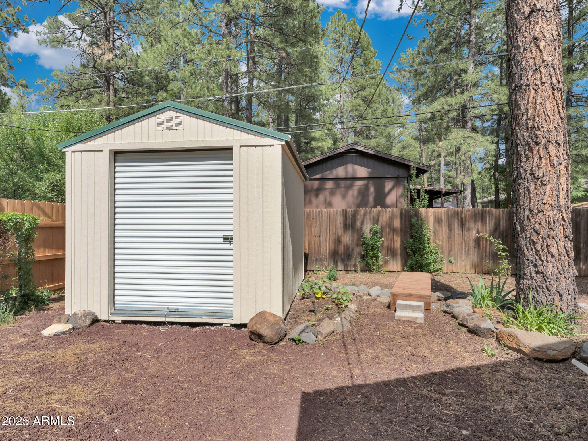 PINEWOOD 1 - Residential