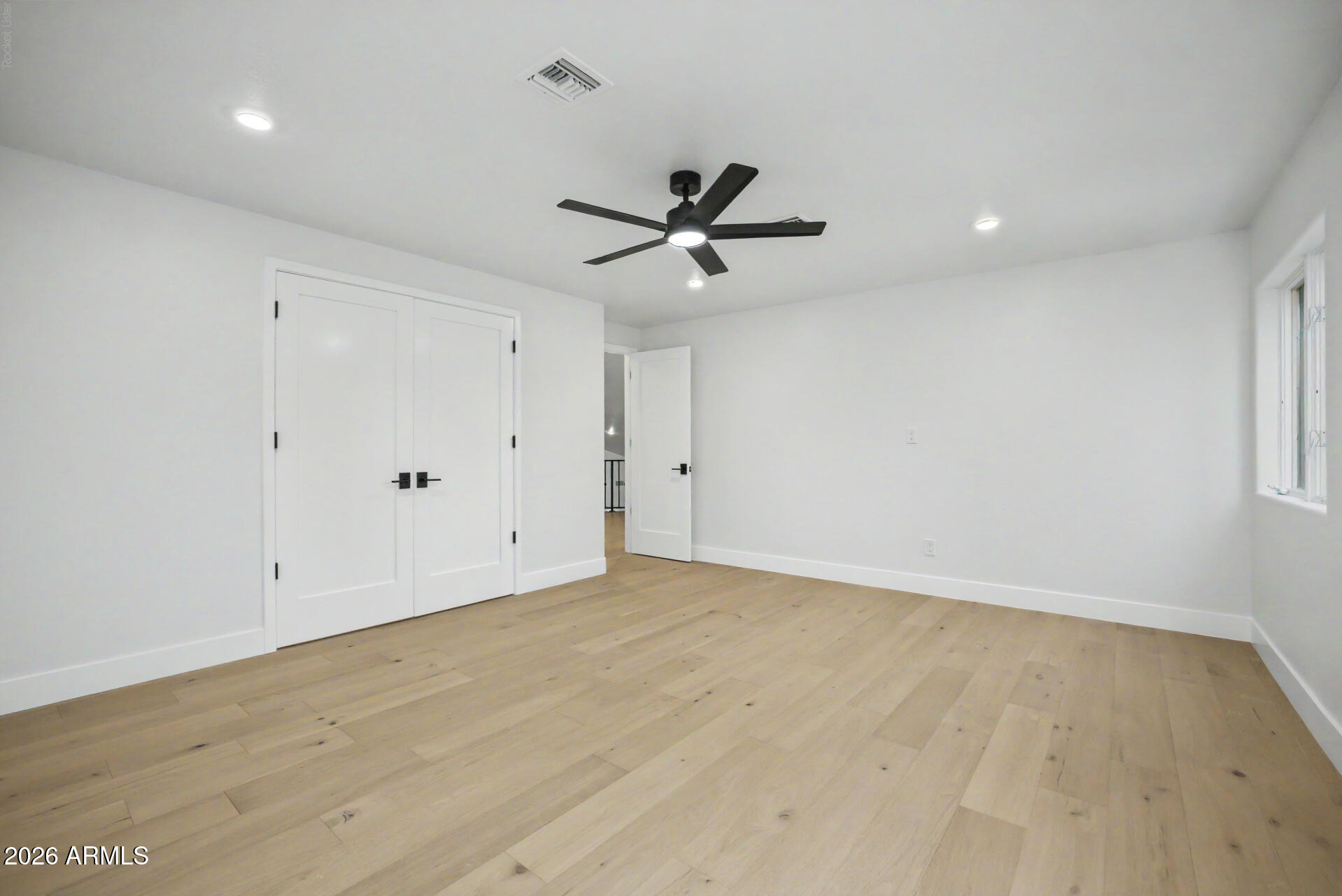 MEADOWLARK MANOR - Residential