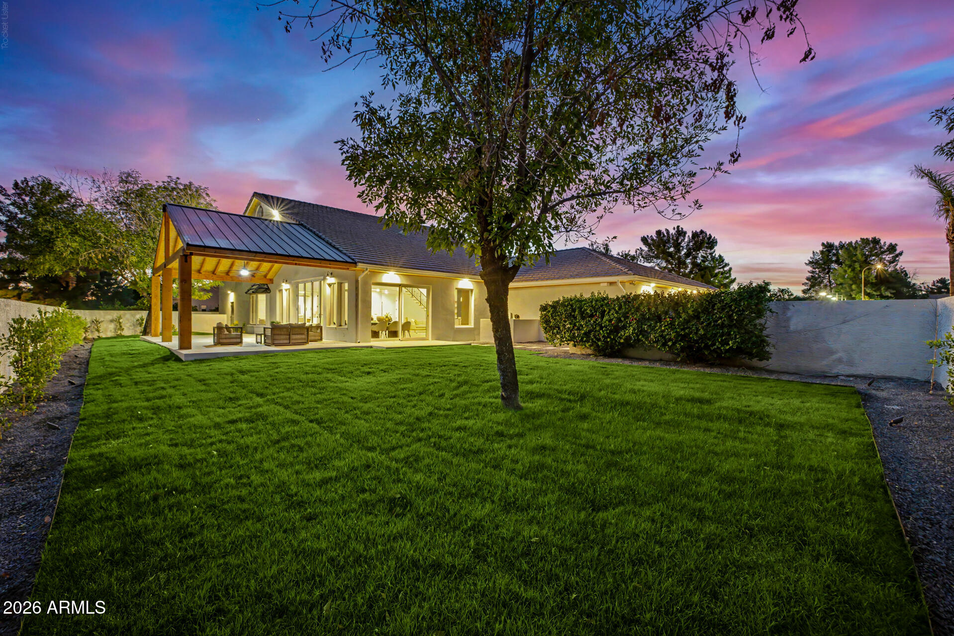 MEADOWLARK MANOR - Residential