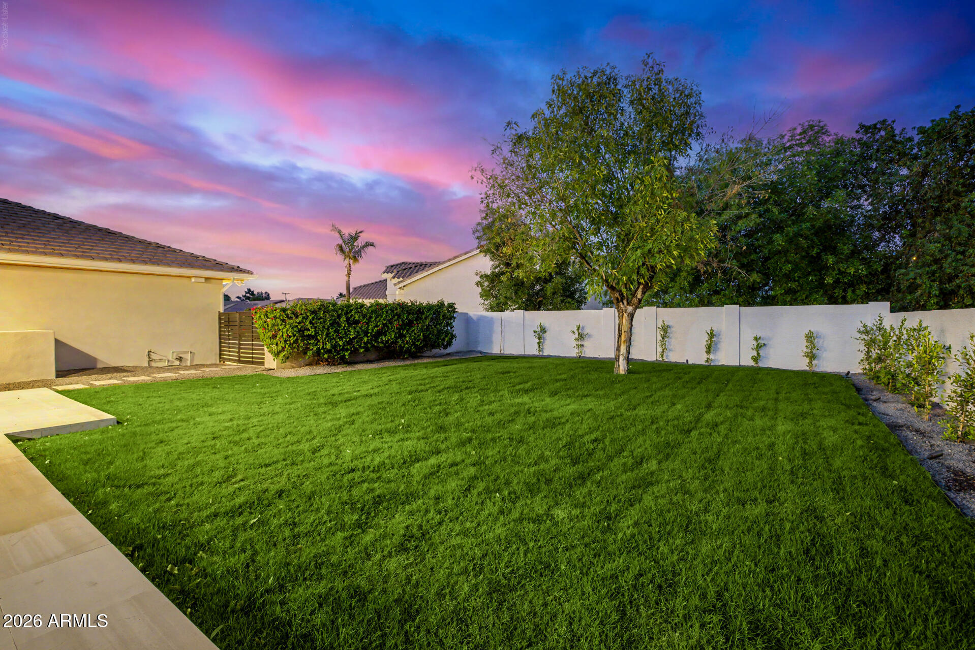 MEADOWLARK MANOR - Residential