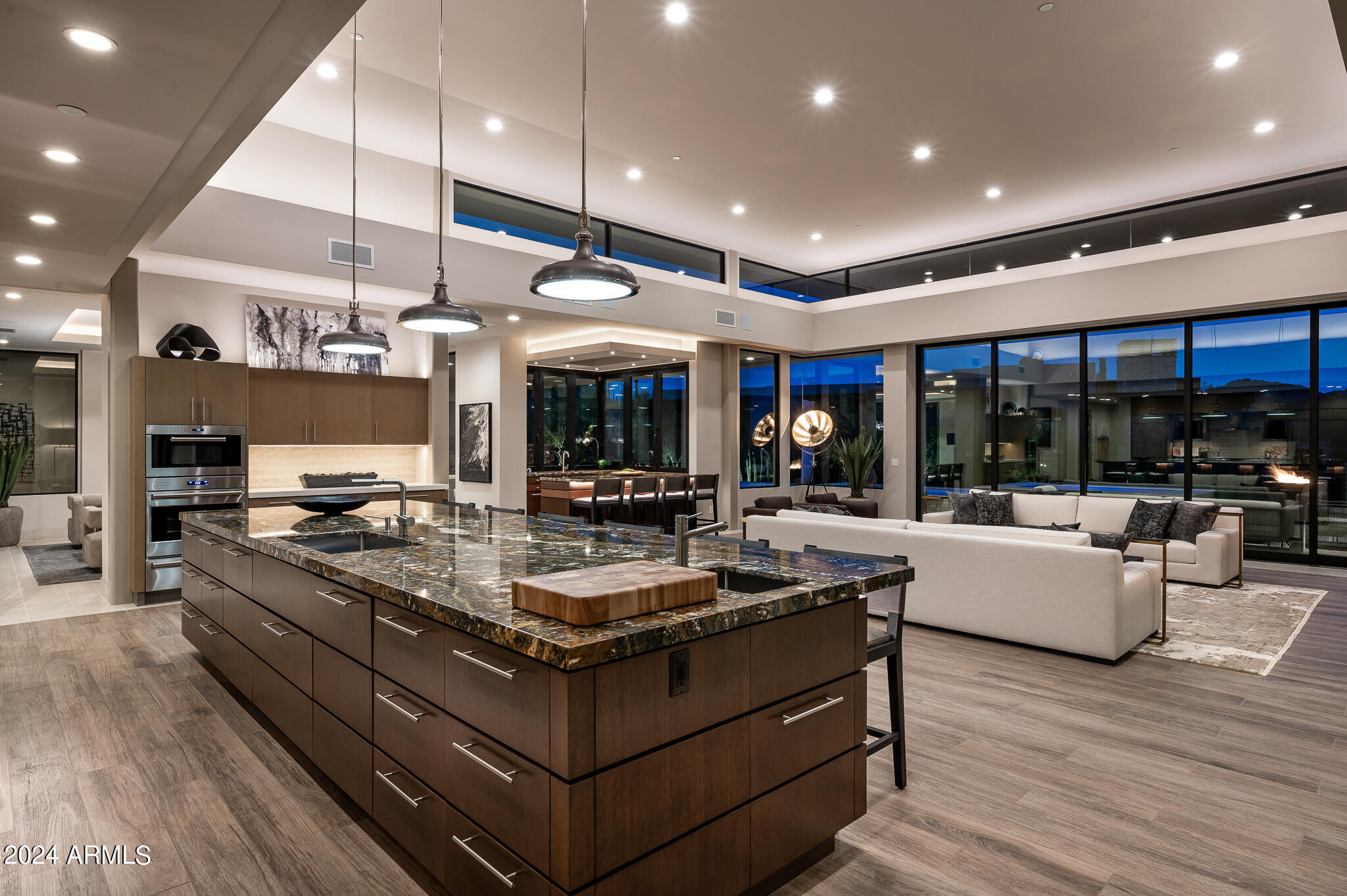 ESTANCIA - Residential