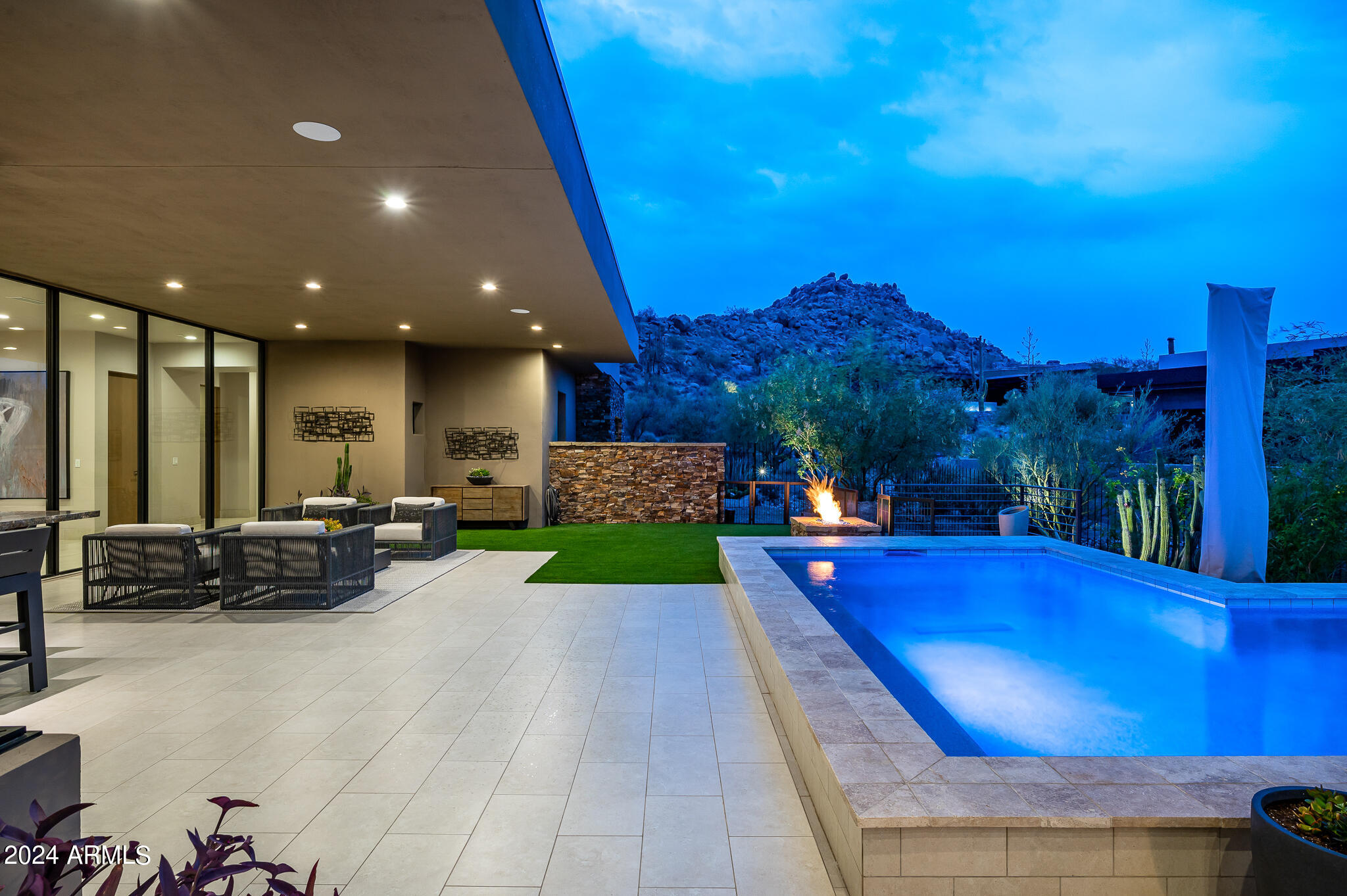 ESTANCIA - Residential