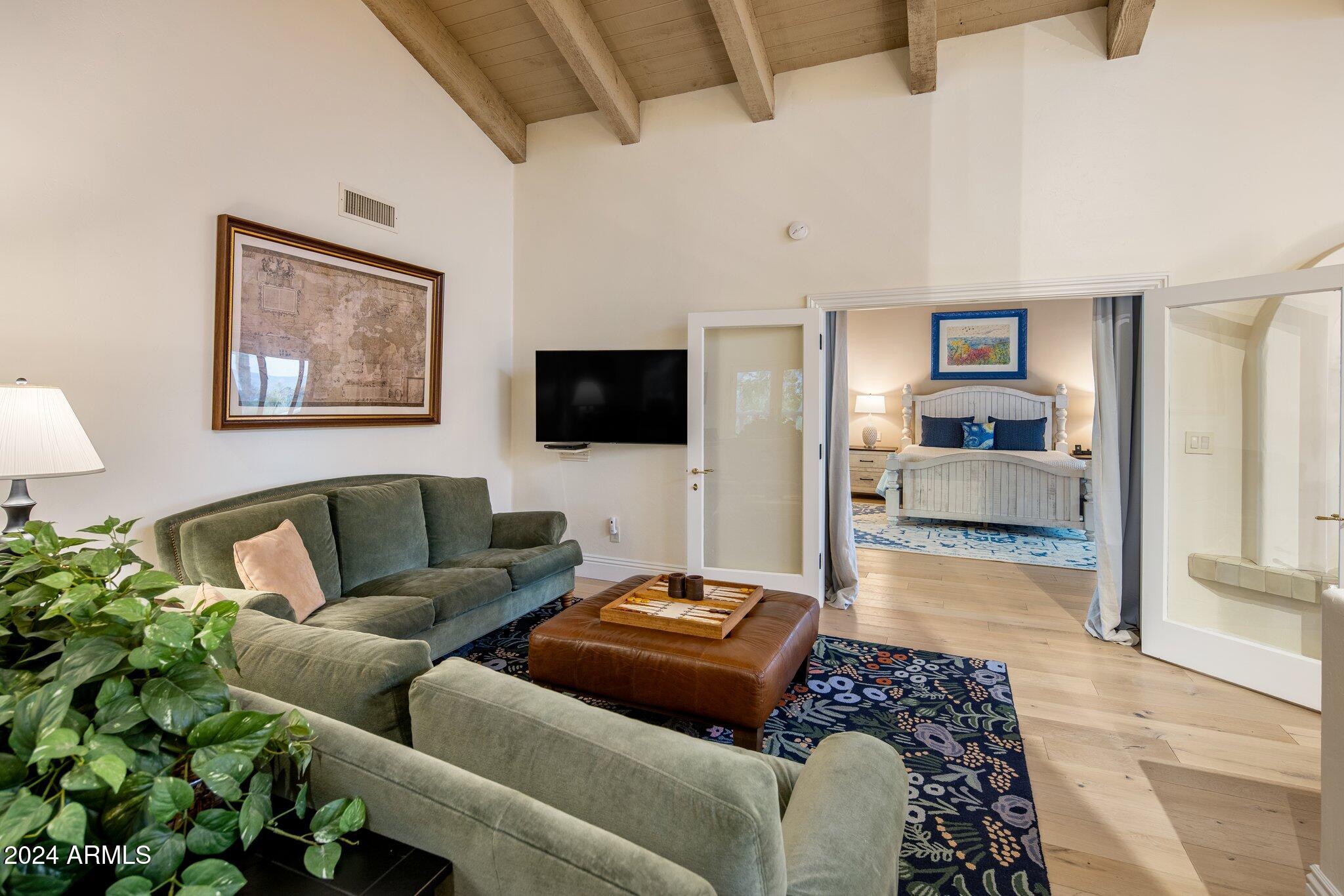 CAMELBACK CANYON - Residential