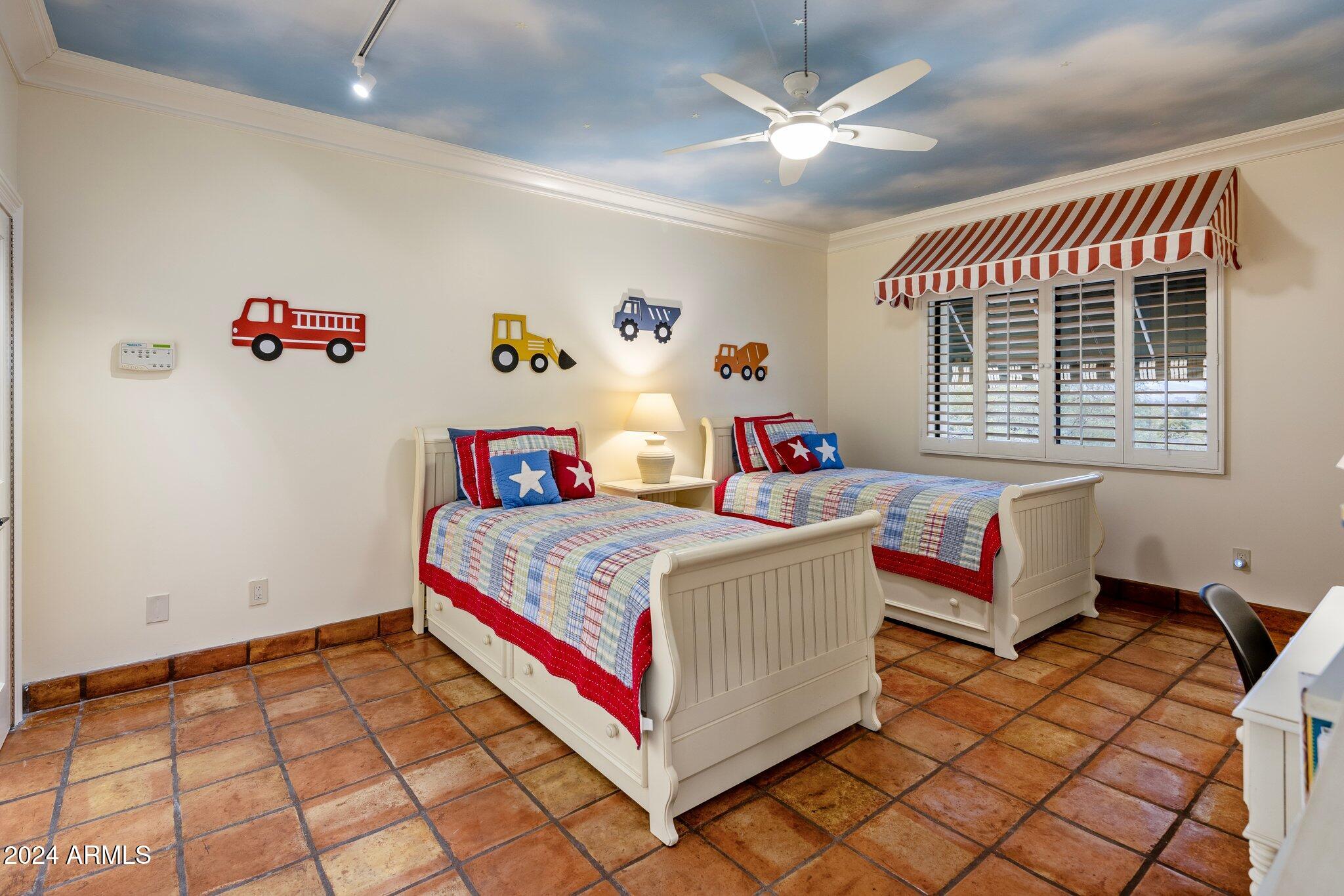 CAMELBACK CANYON - Residential