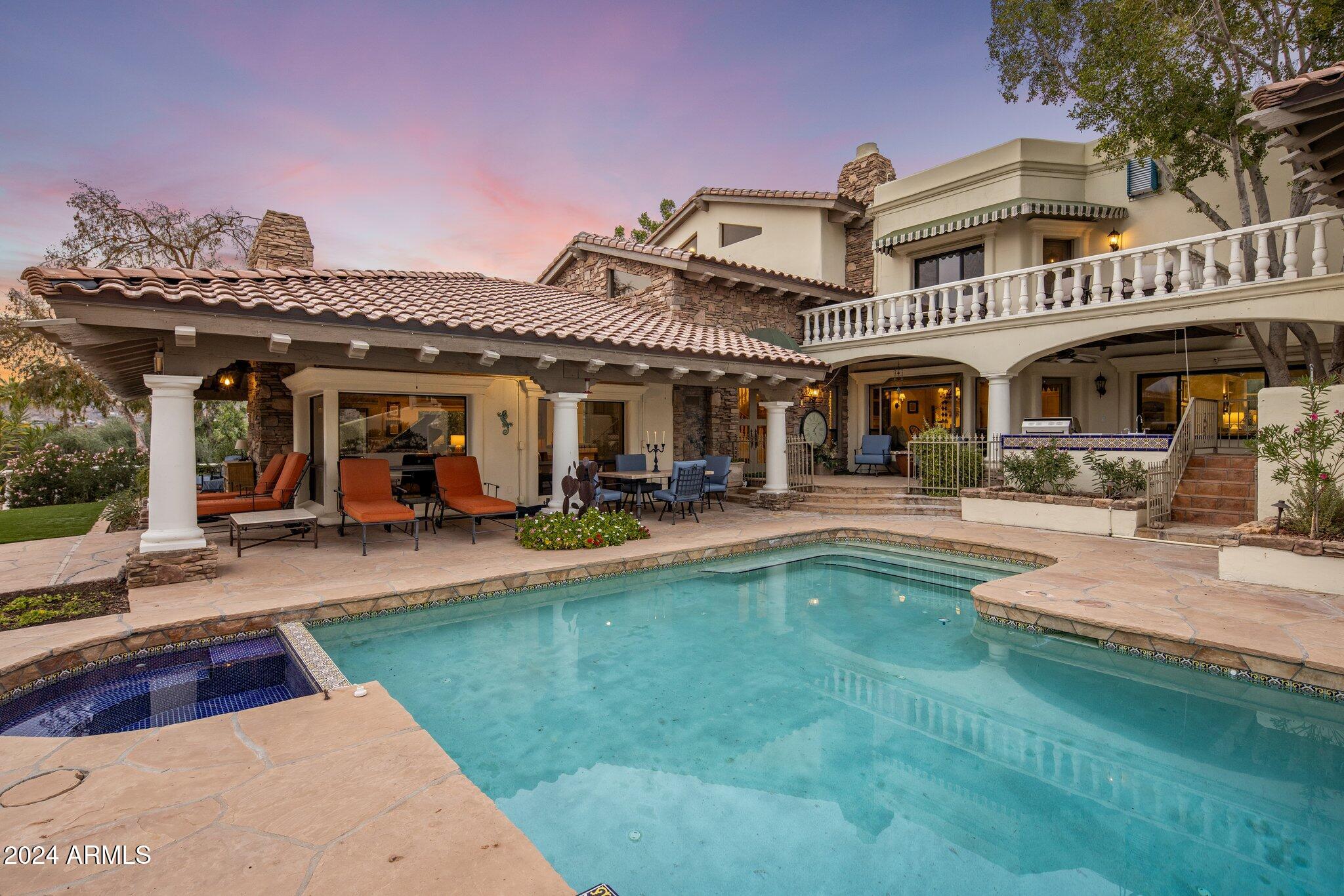 CAMELBACK CANYON - Residential