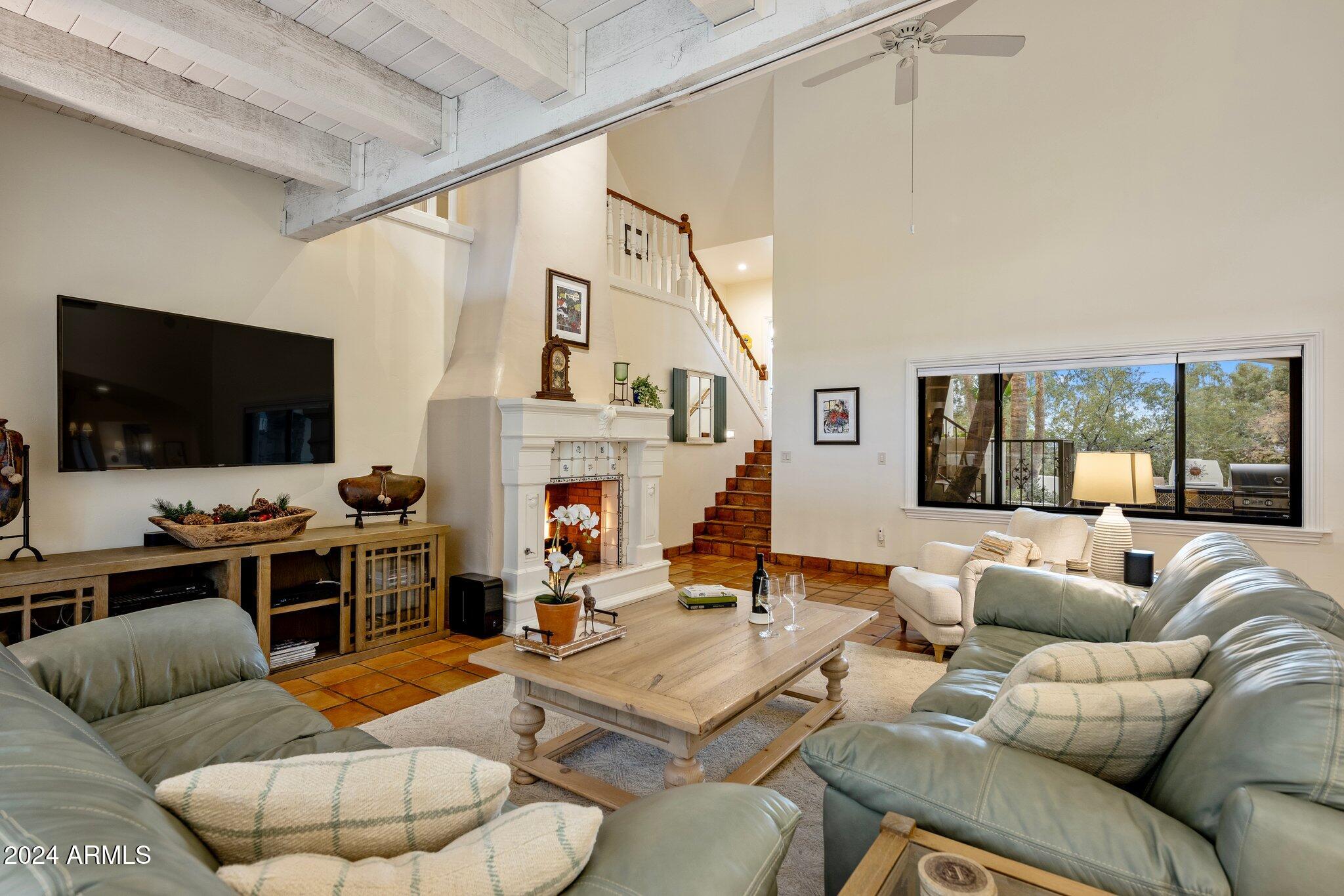 CAMELBACK CANYON - Residential