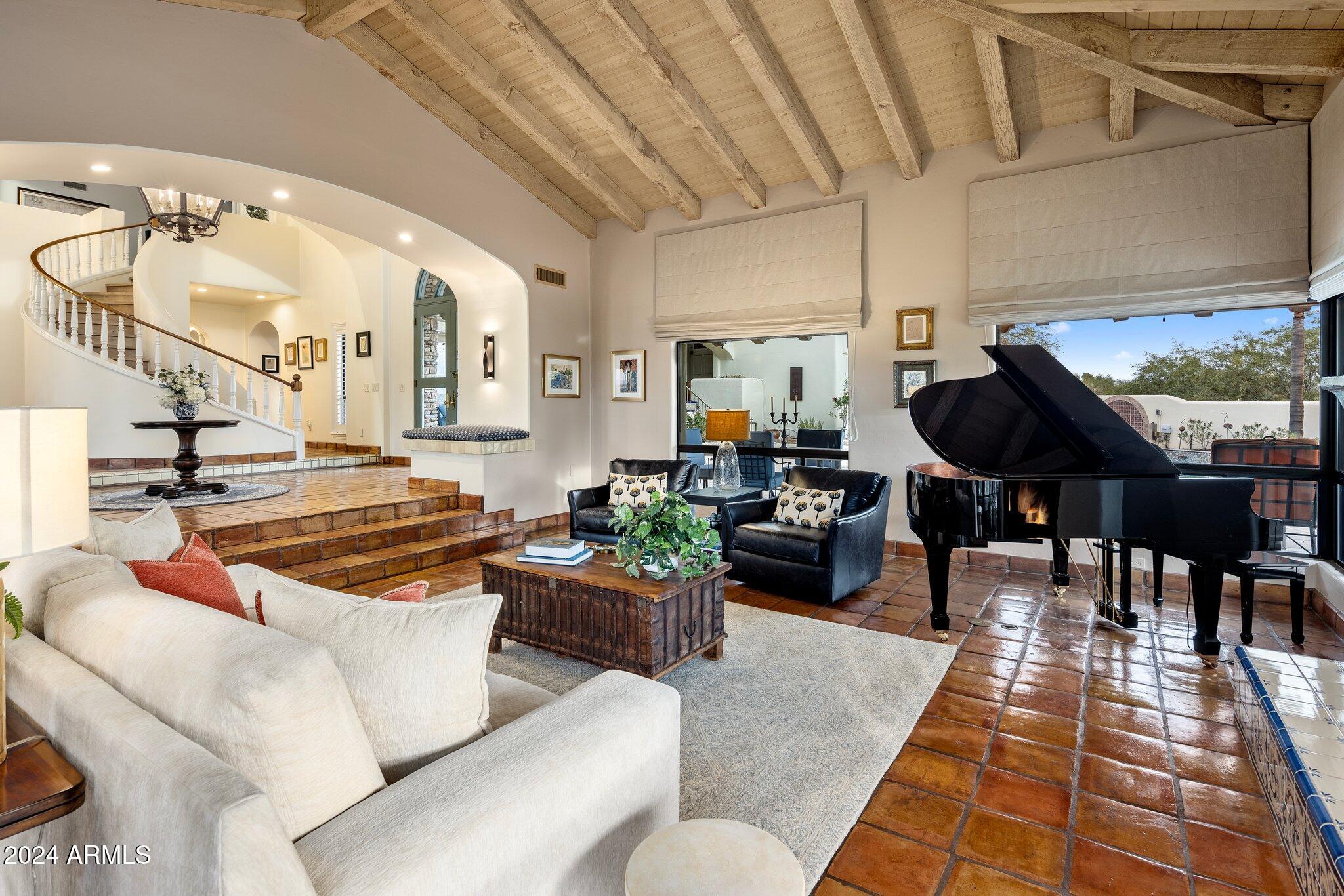 CAMELBACK CANYON - Residential