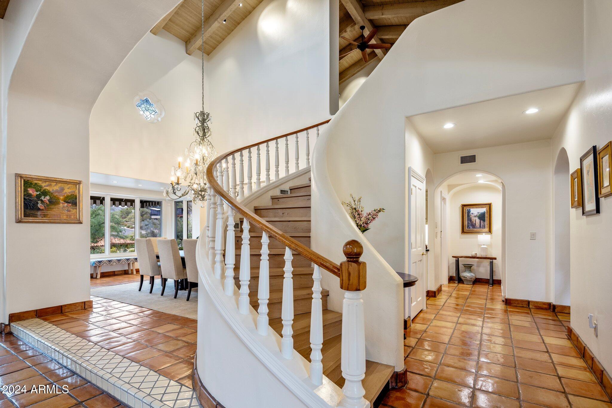 CAMELBACK CANYON - Residential