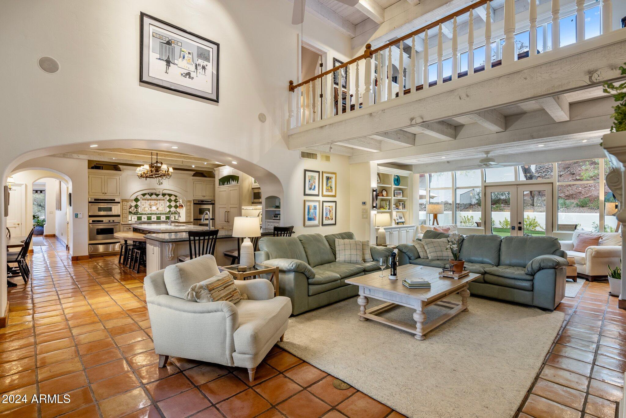 CAMELBACK CANYON - Residential
