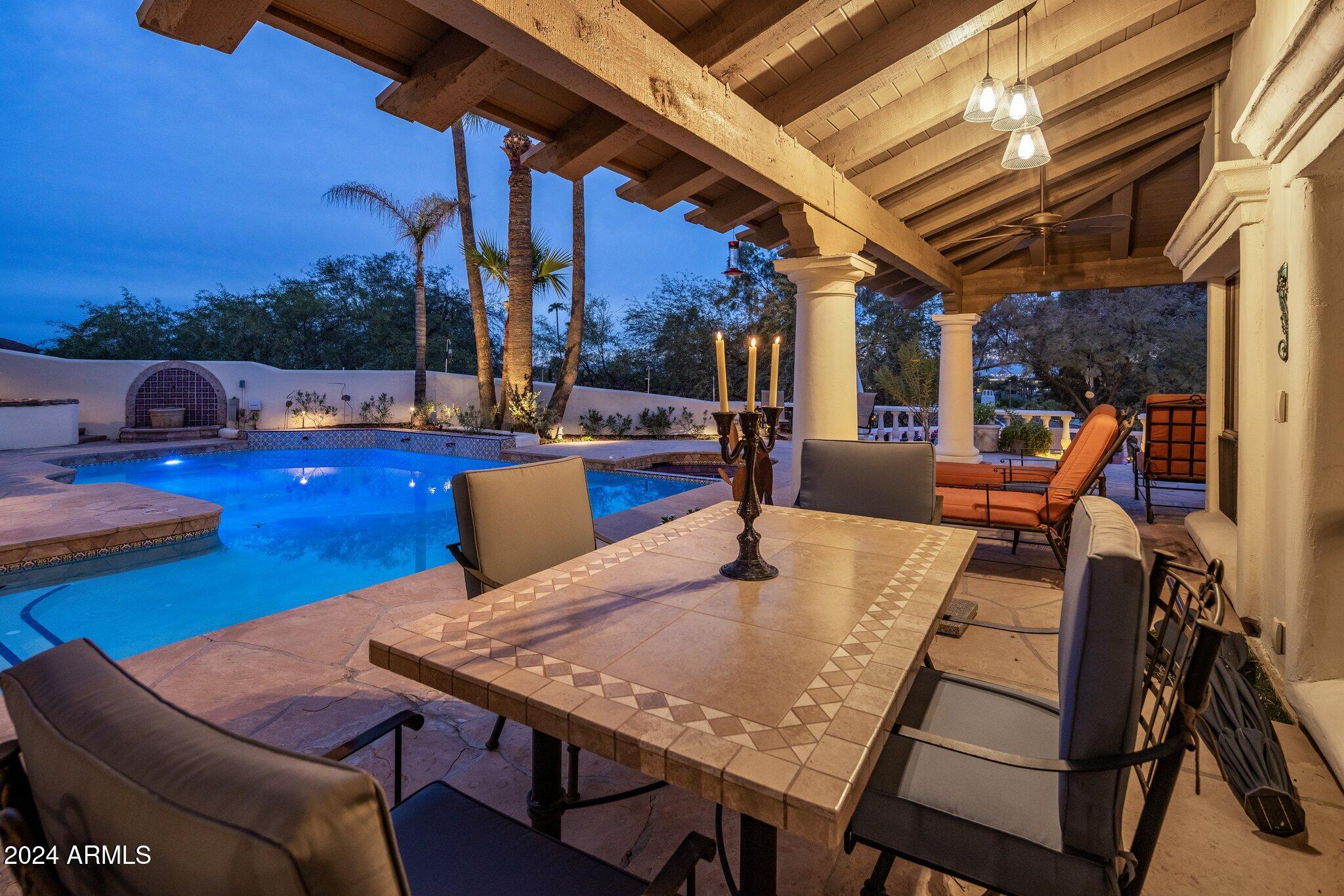 CAMELBACK CANYON - Residential