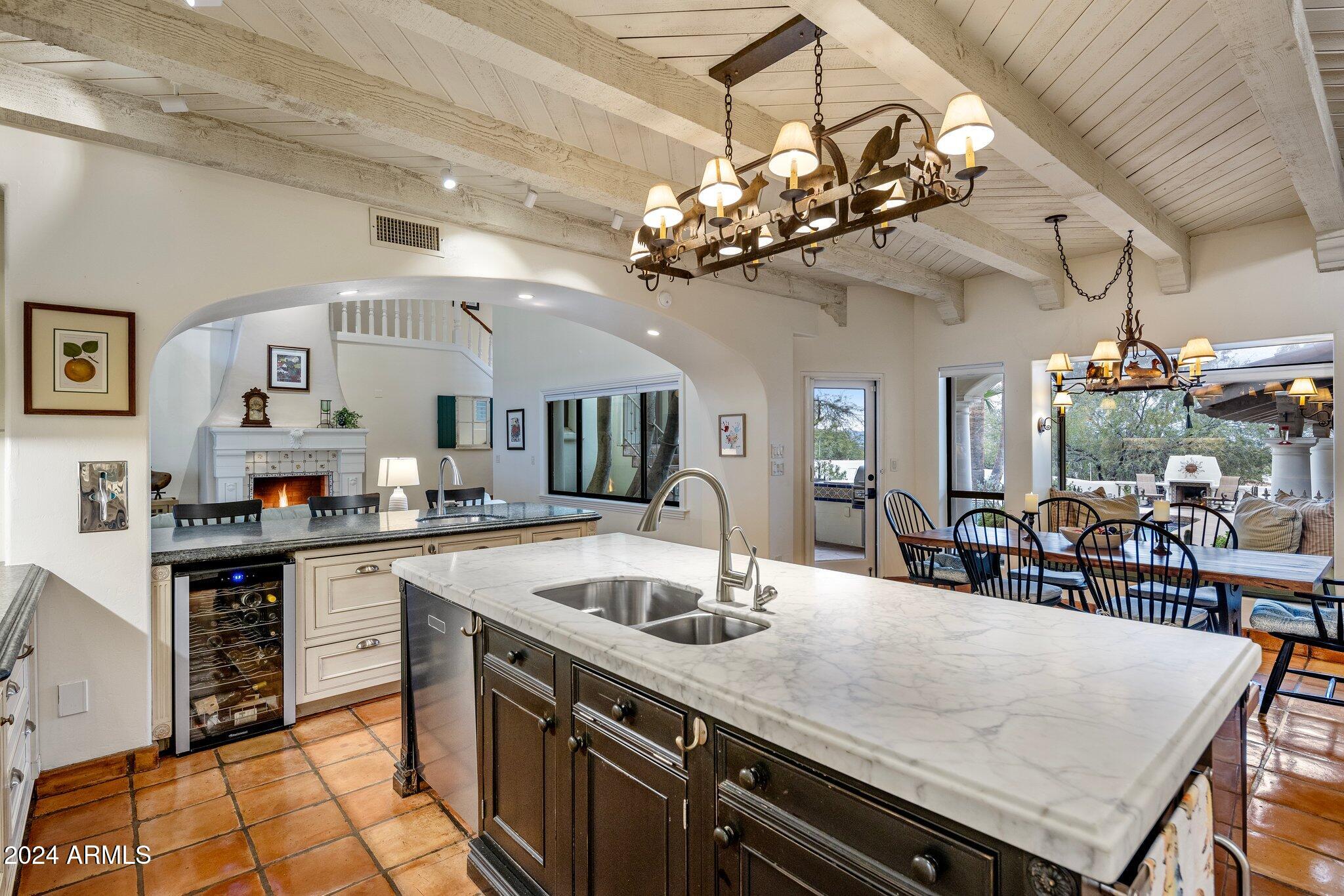 CAMELBACK CANYON - Residential