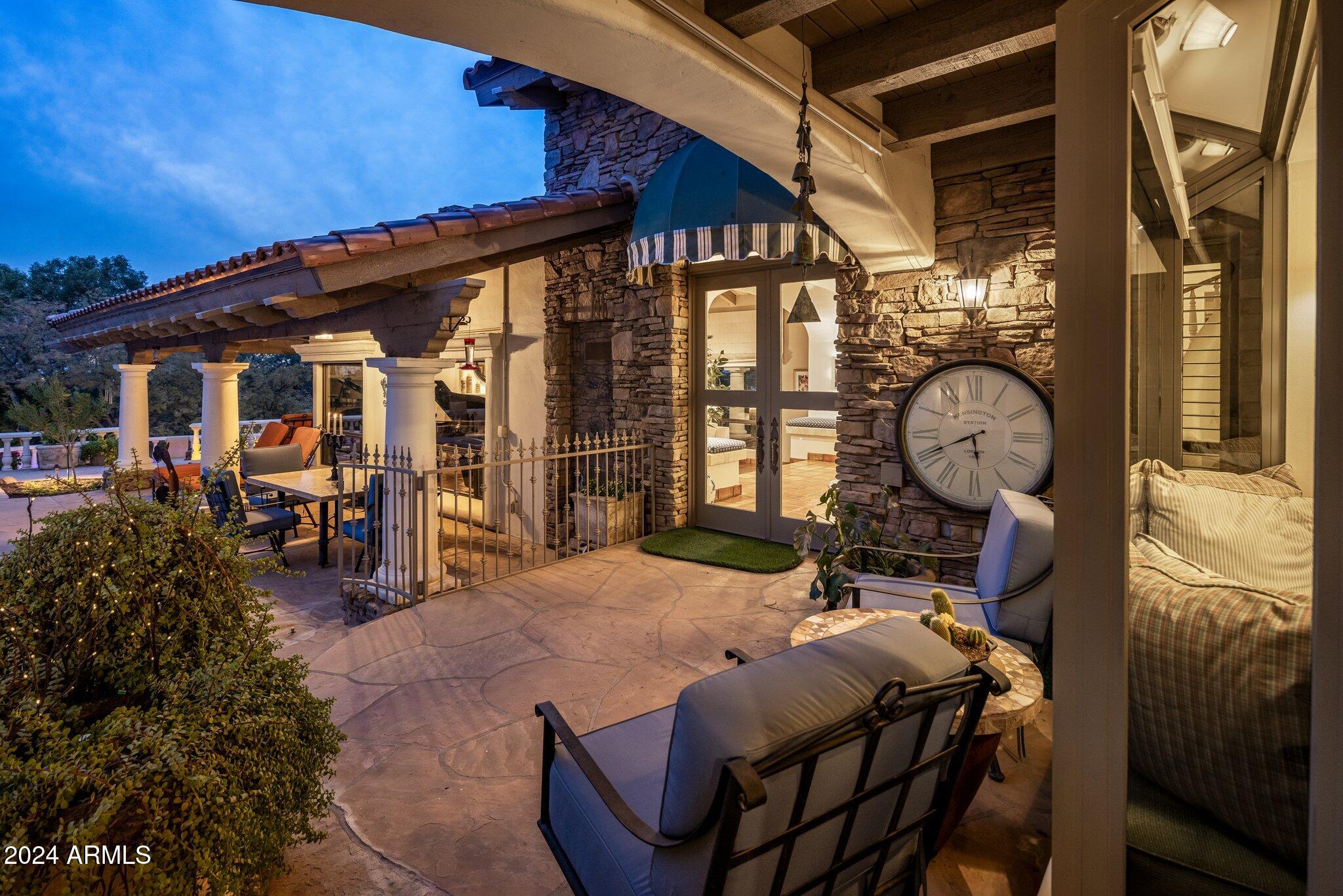 CAMELBACK CANYON - Residential