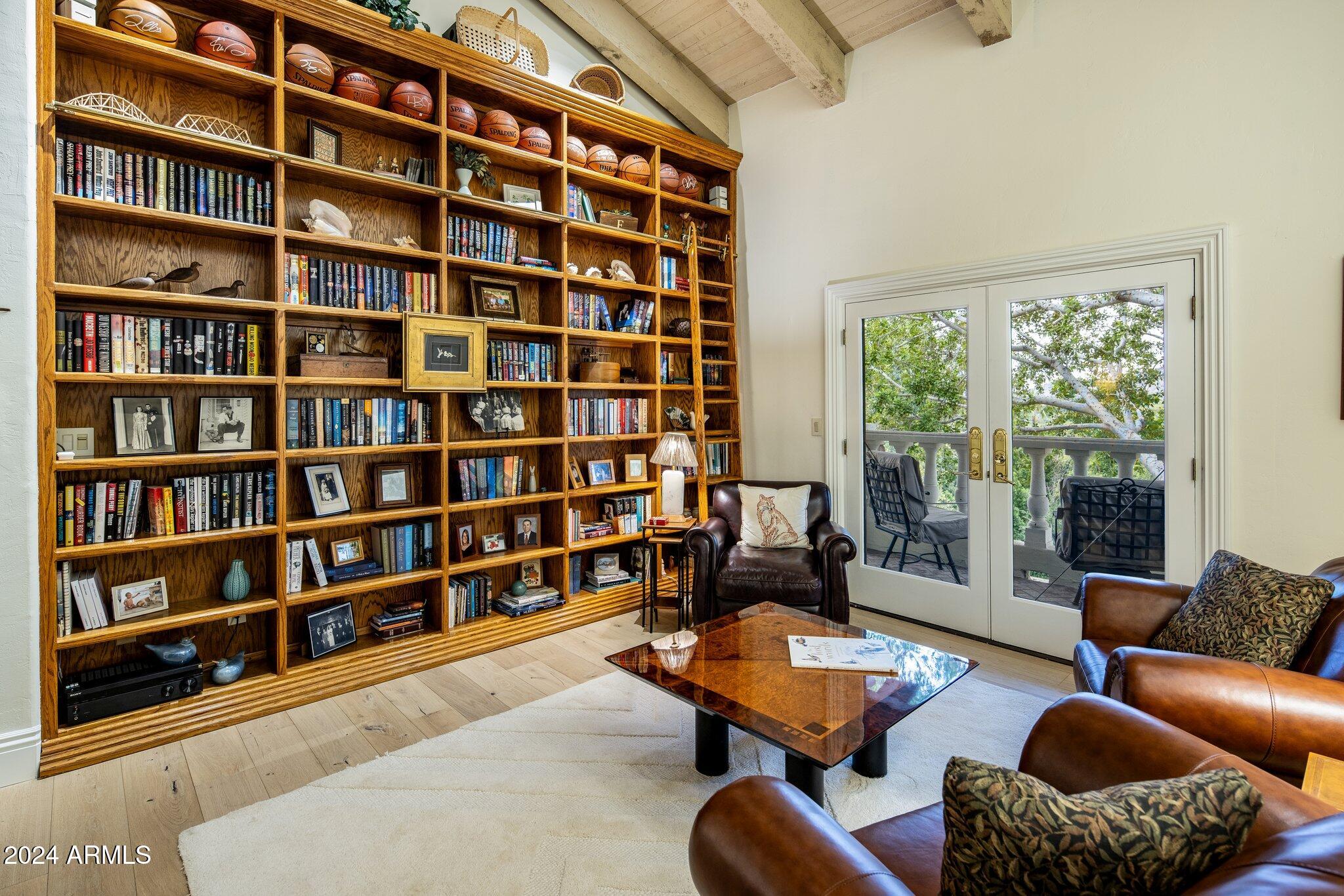 CAMELBACK CANYON - Residential