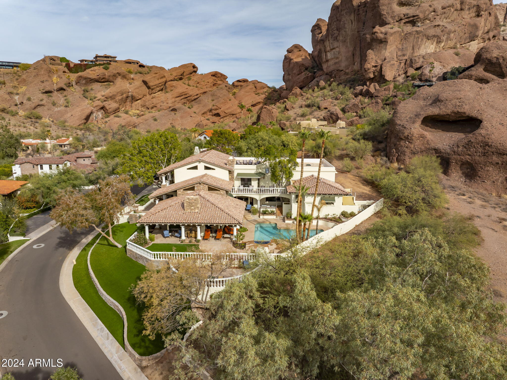 CAMELBACK CANYON - Residential
