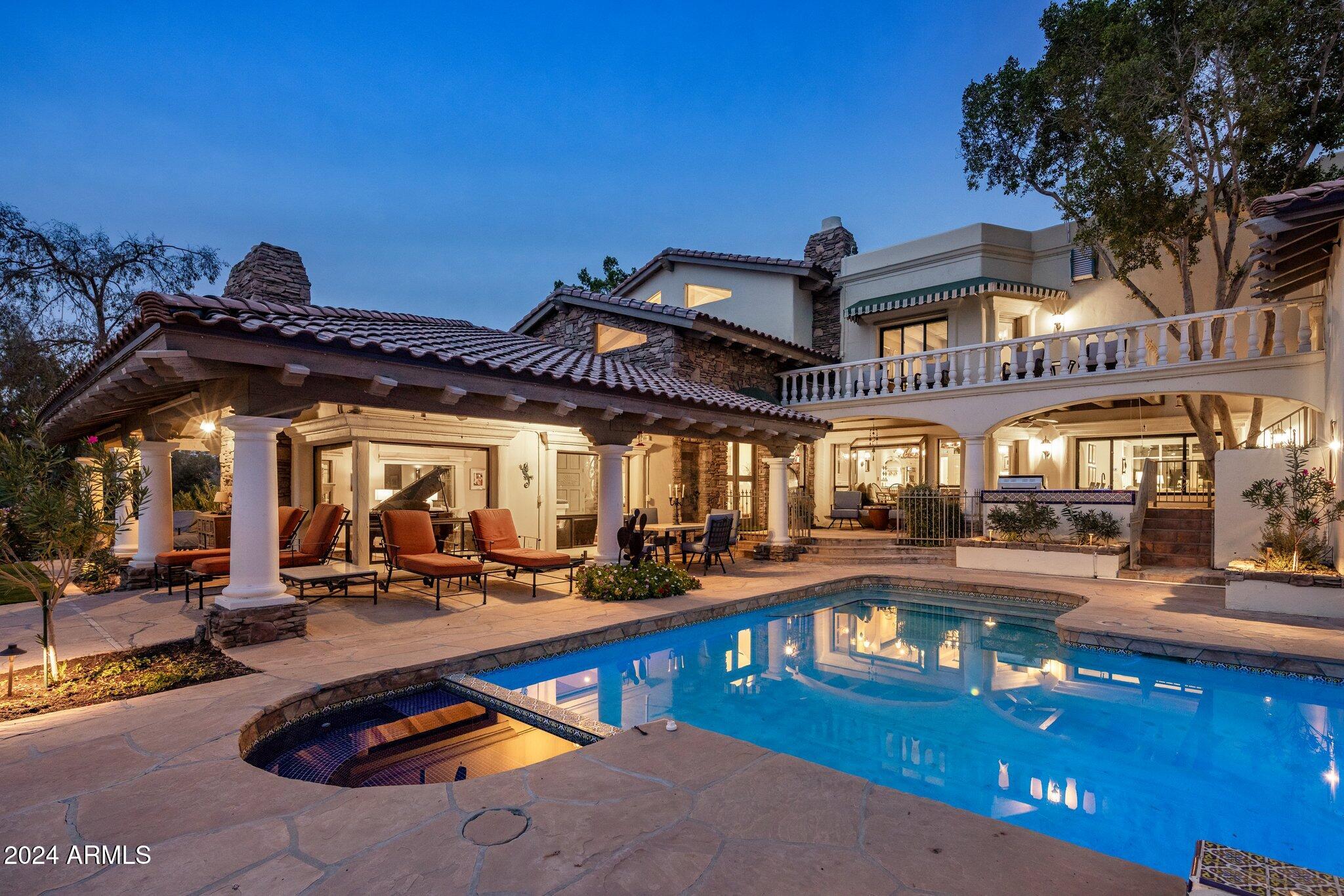 CAMELBACK CANYON - Residential
