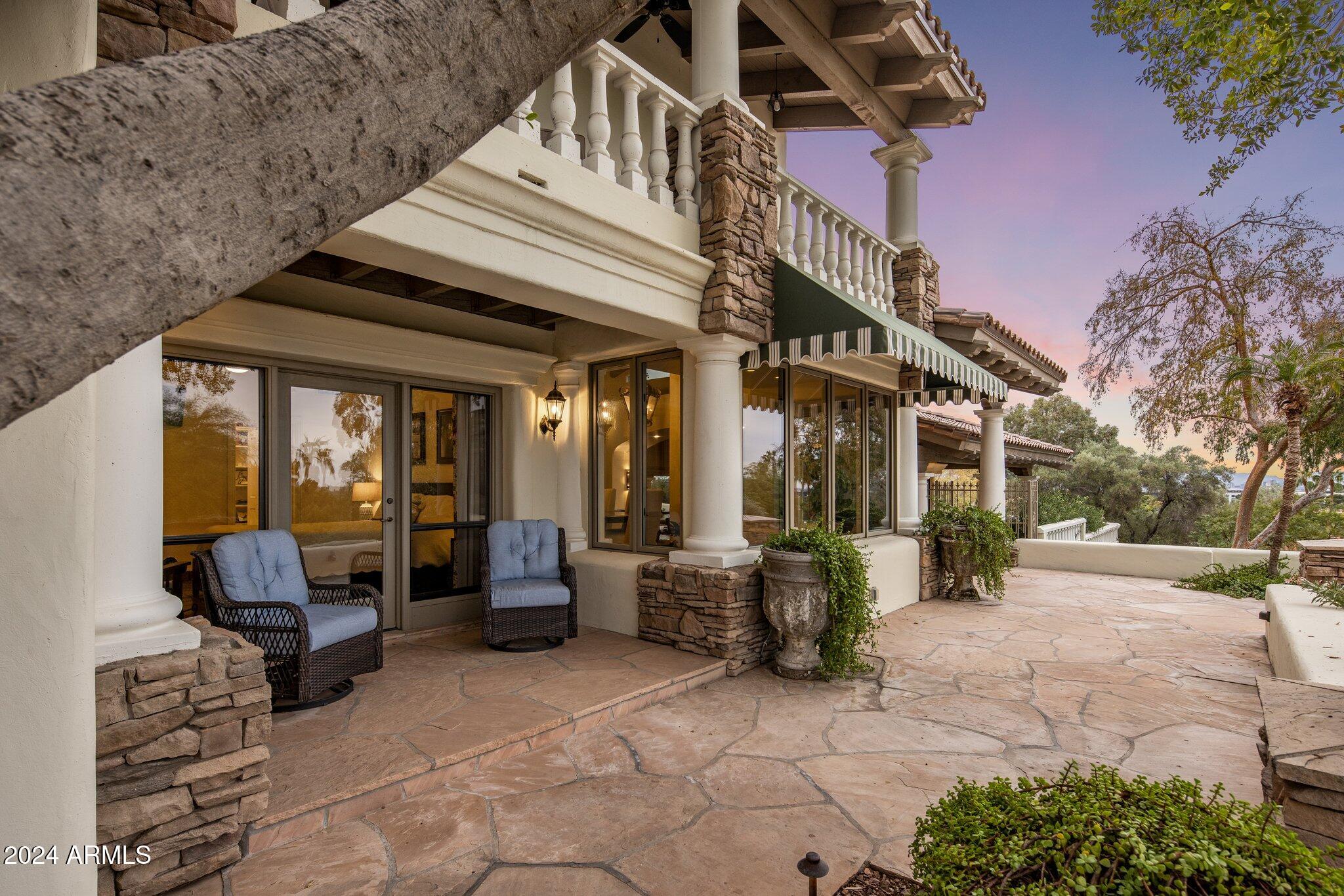 CAMELBACK CANYON - Residential