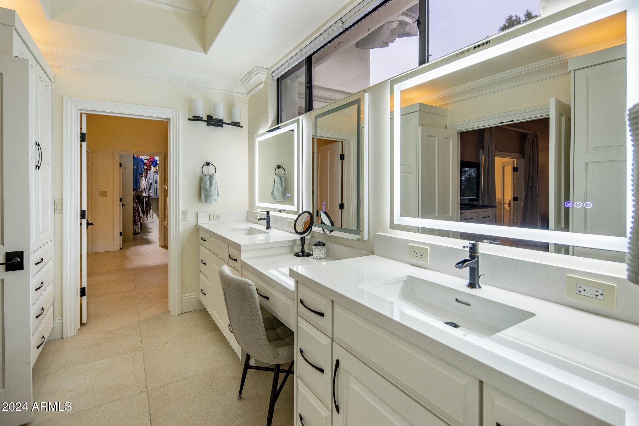 CAMELBACK CANYON - Residential