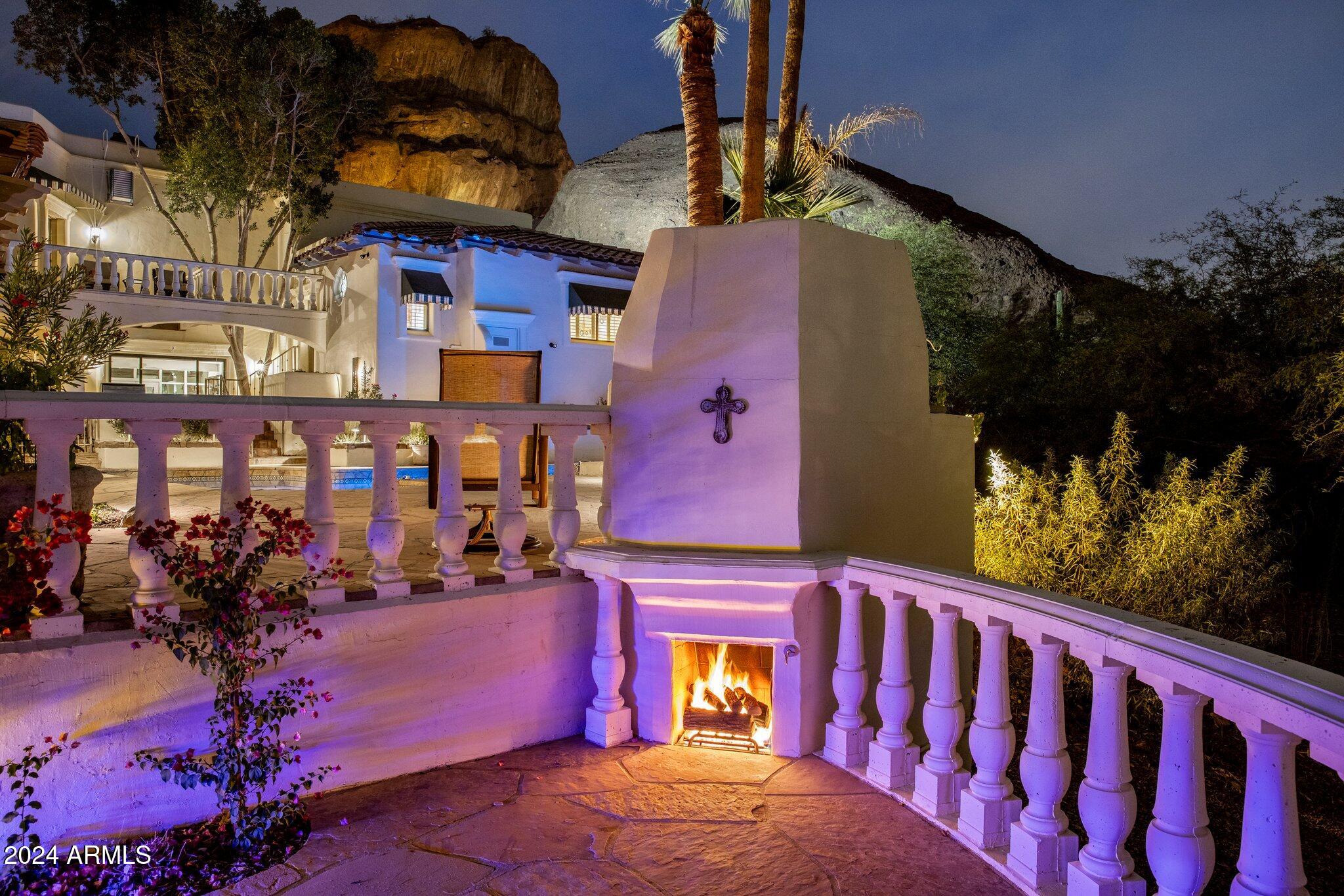 CAMELBACK CANYON - Residential