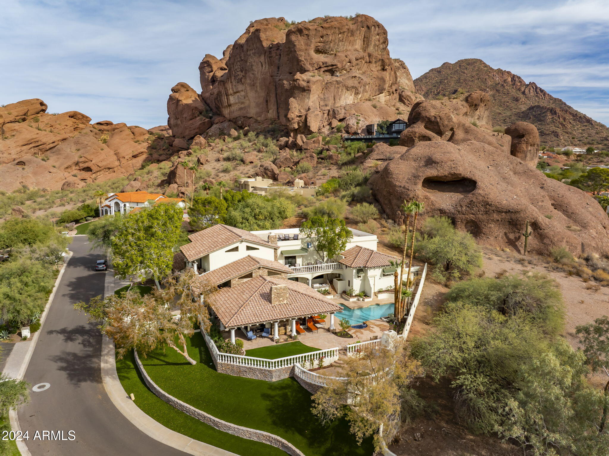 CAMELBACK CANYON - Residential