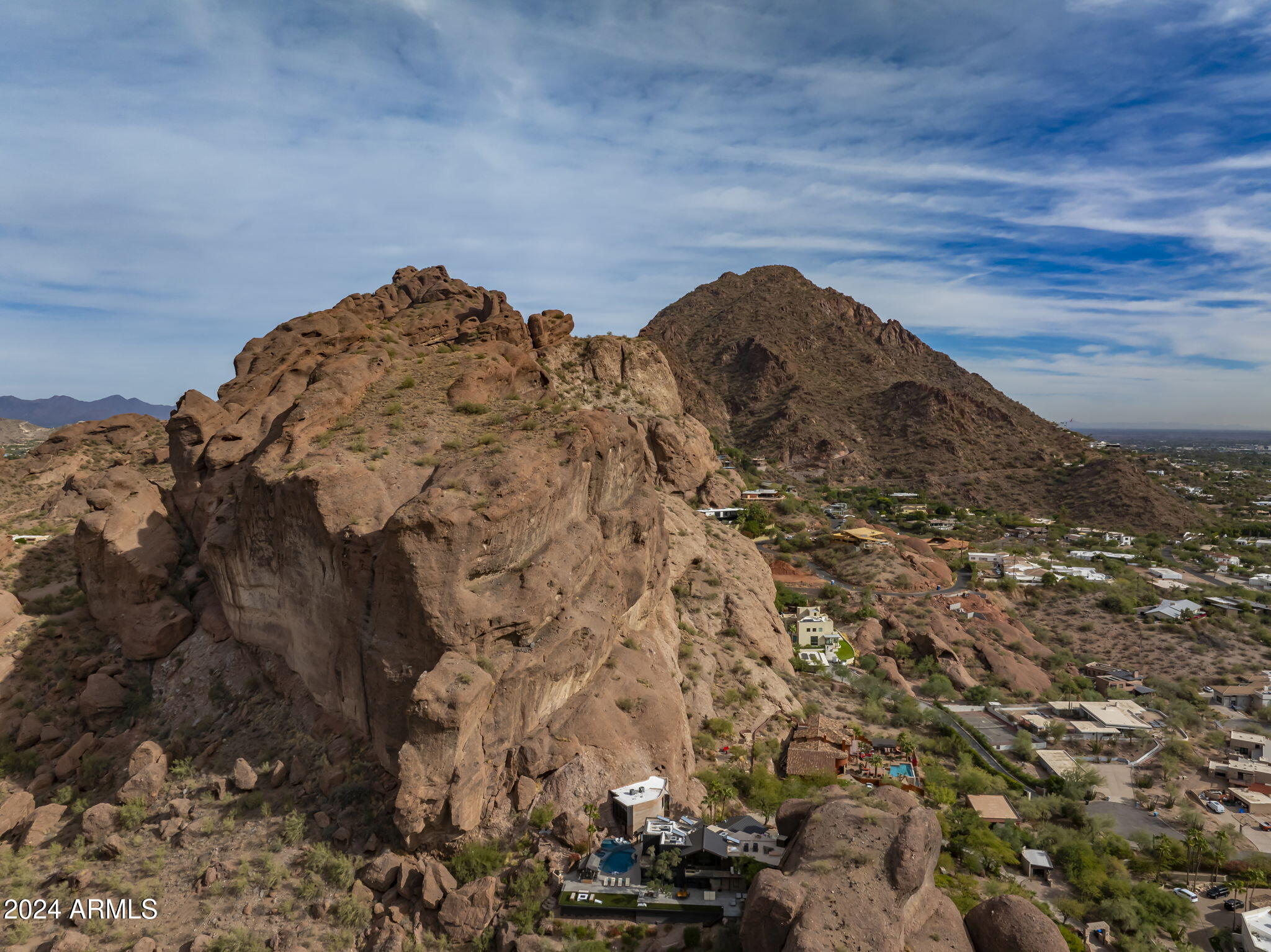 CAMELBACK CANYON - Residential