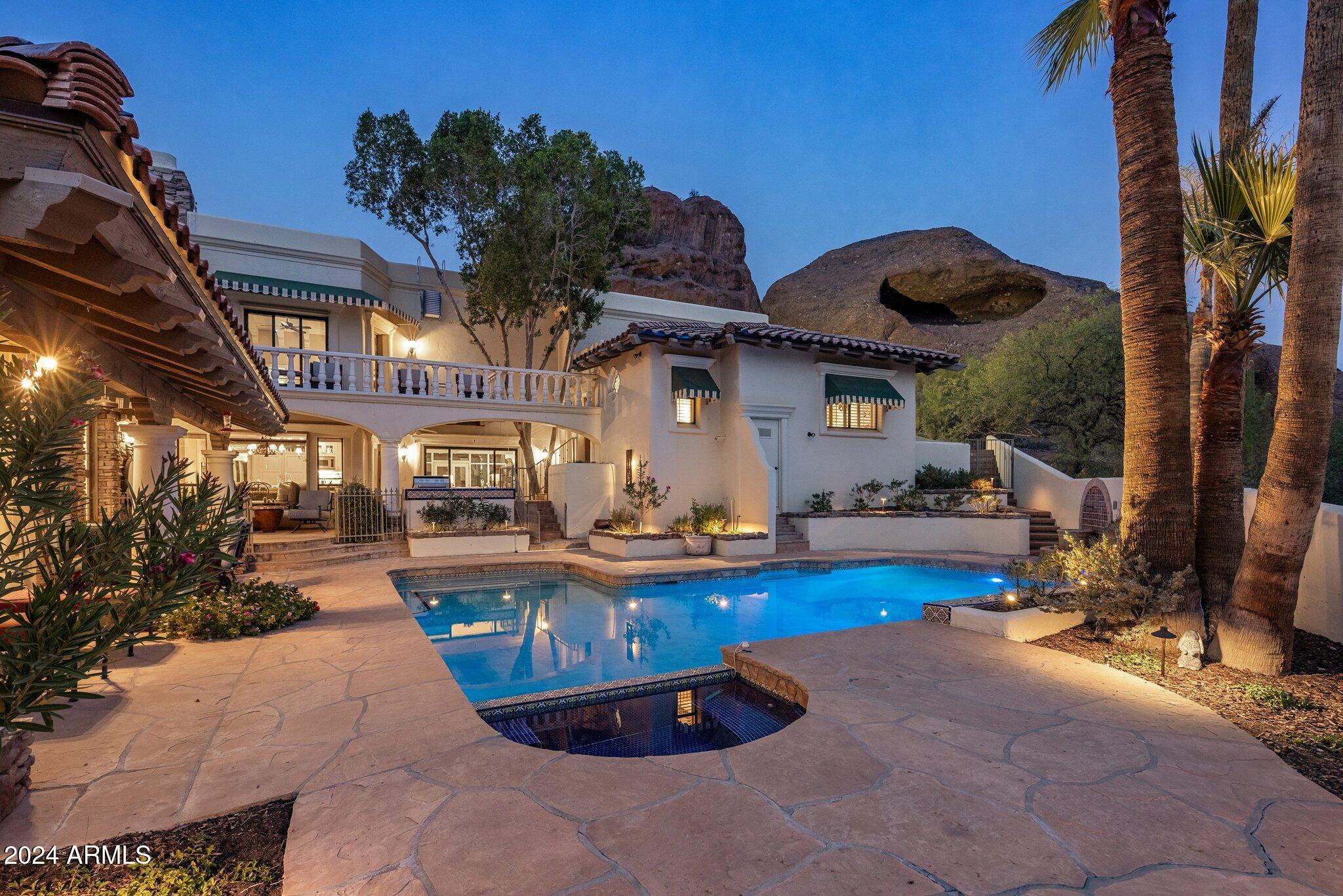 CAMELBACK CANYON - Residential