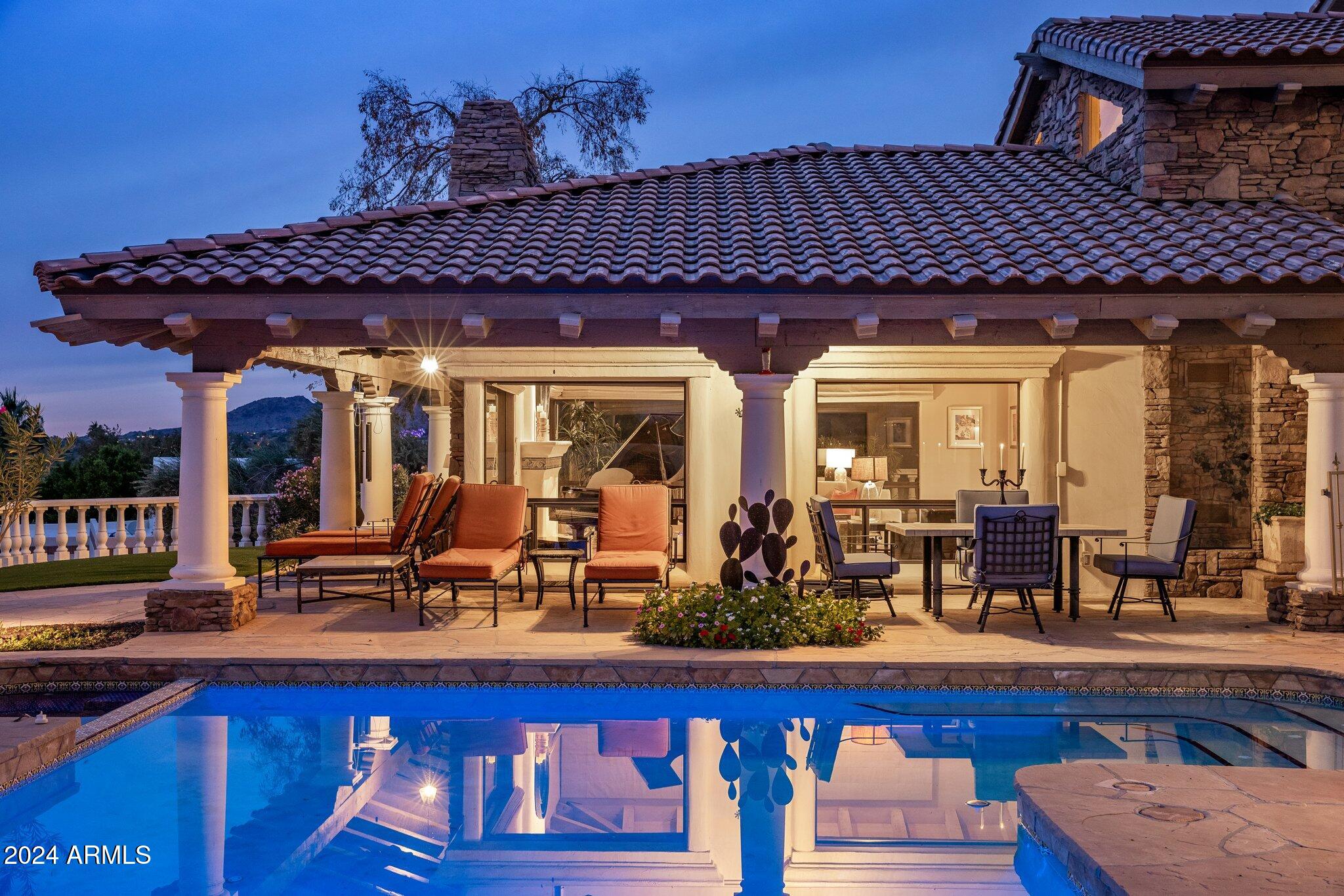 CAMELBACK CANYON - Residential