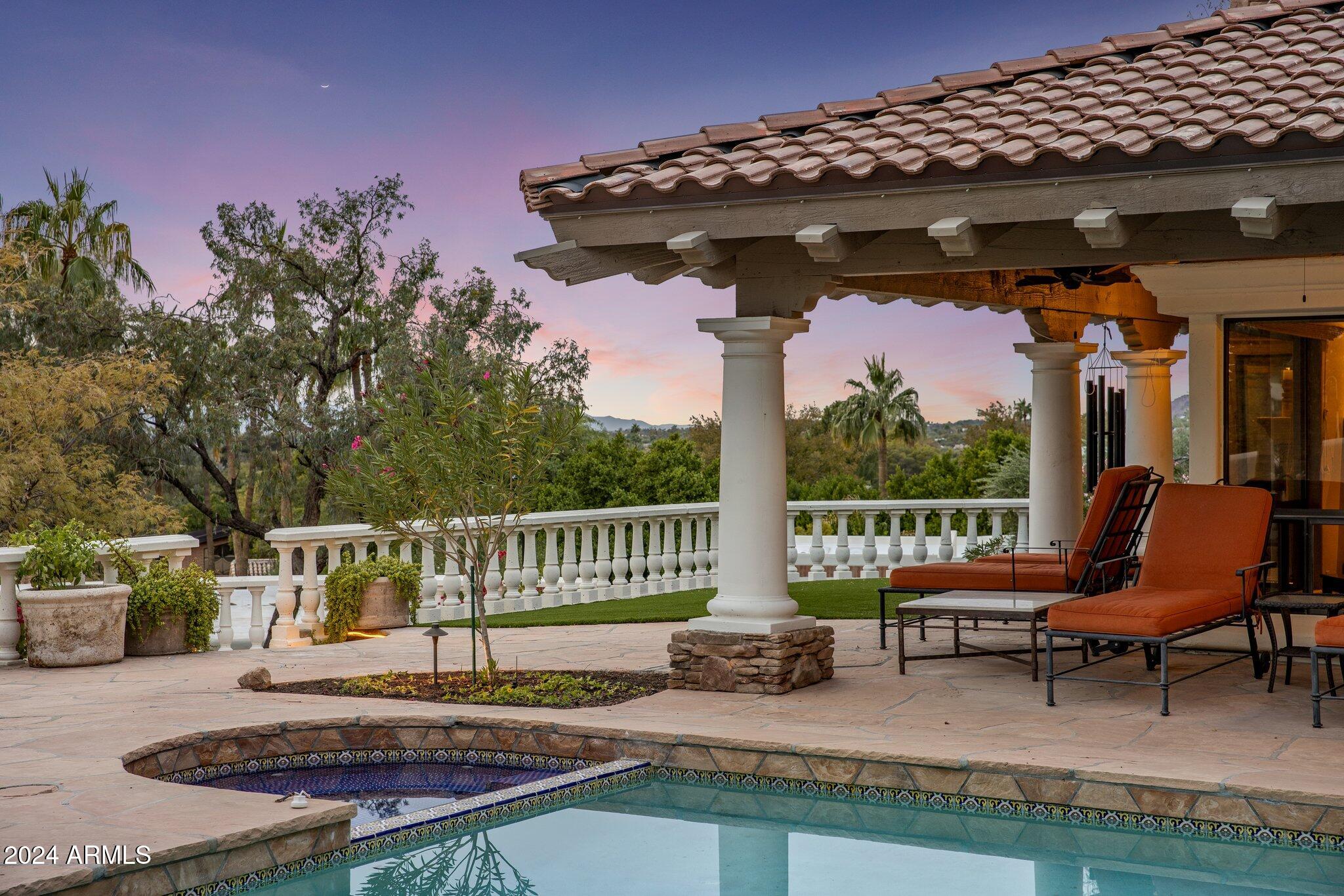 CAMELBACK CANYON - Residential
