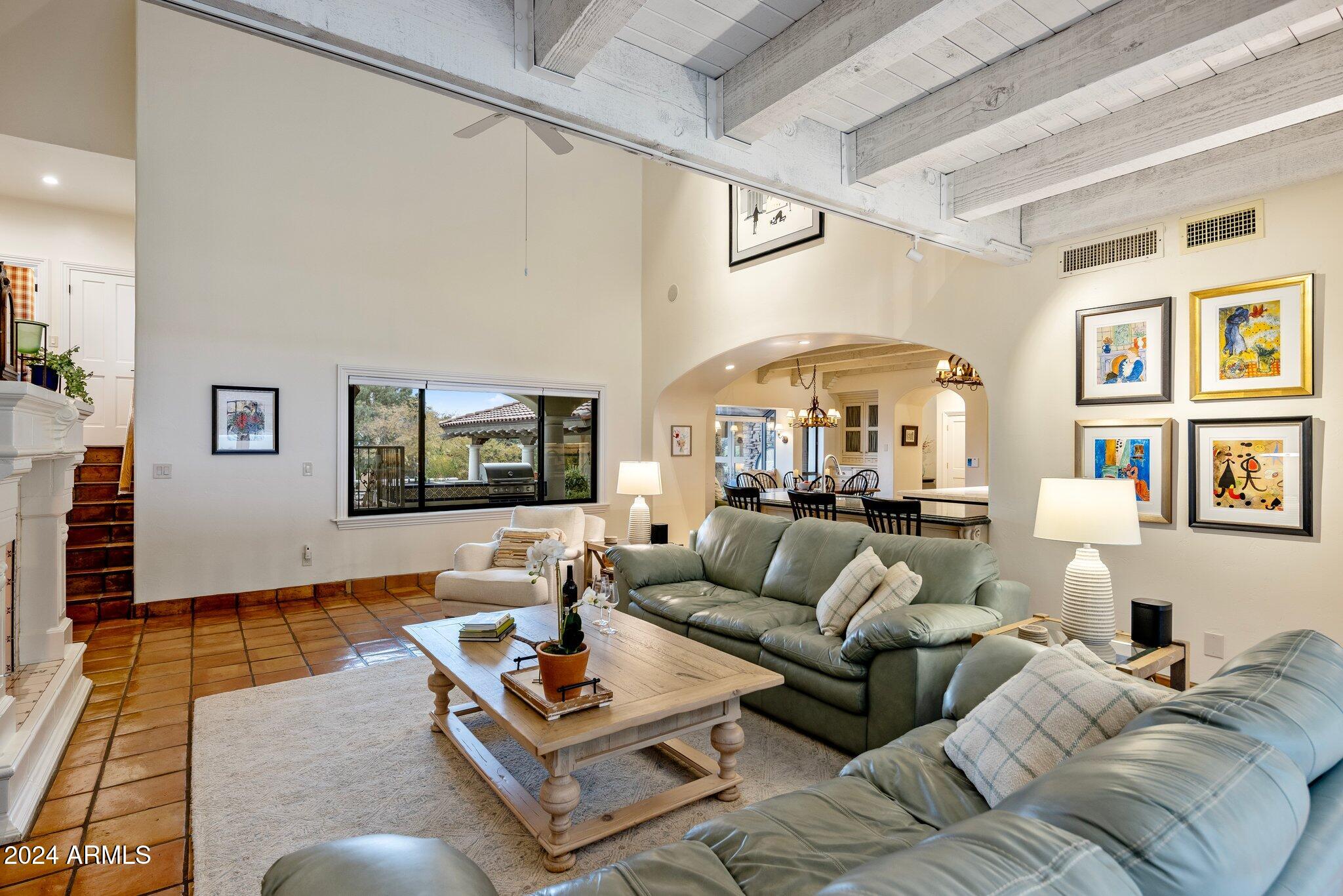 CAMELBACK CANYON - Residential
