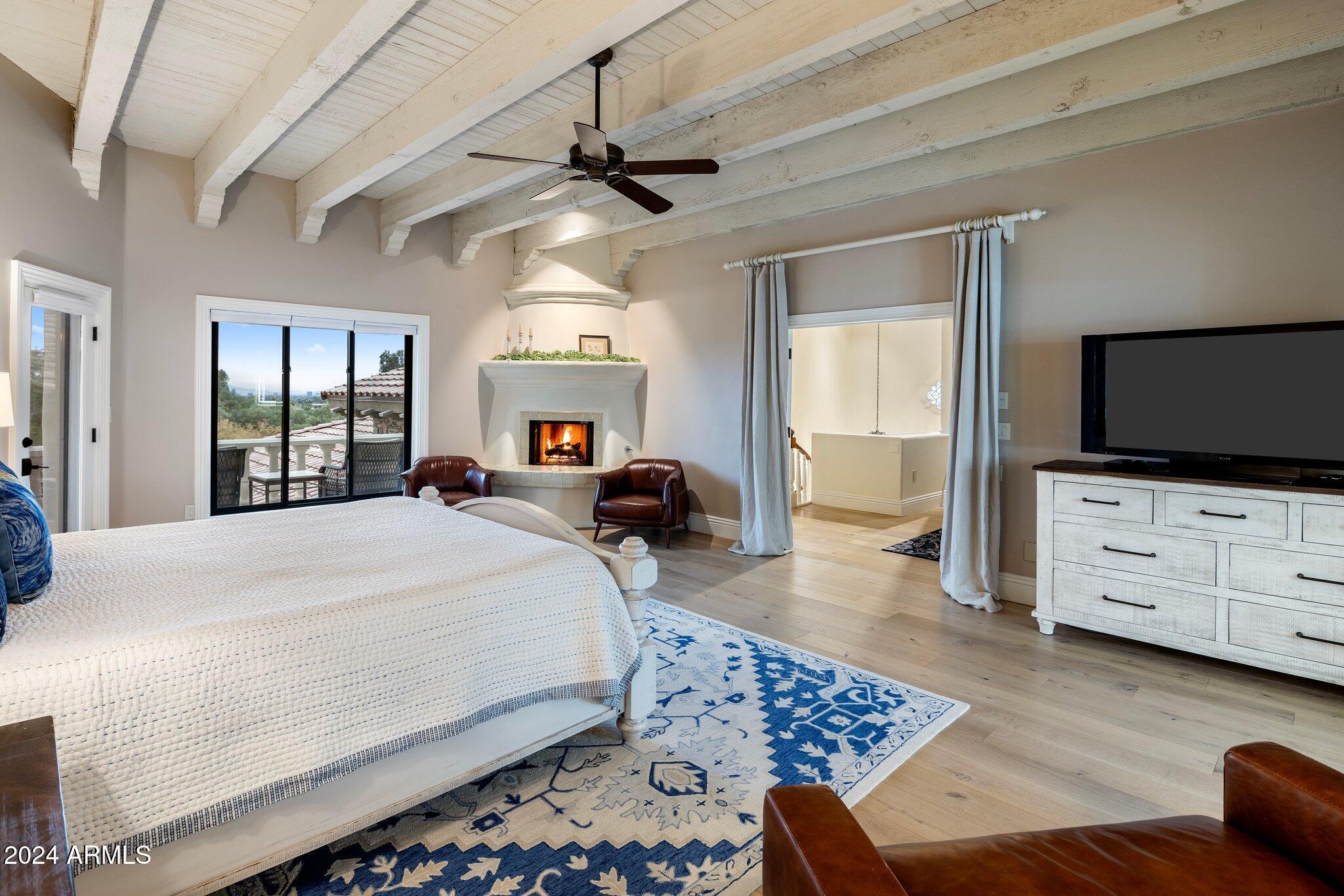 CAMELBACK CANYON - Residential