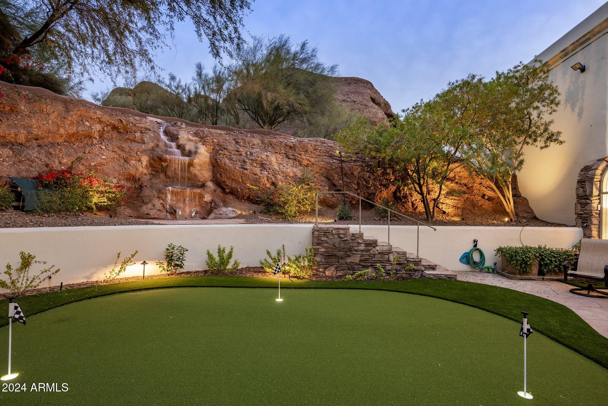 CAMELBACK CANYON - Residential