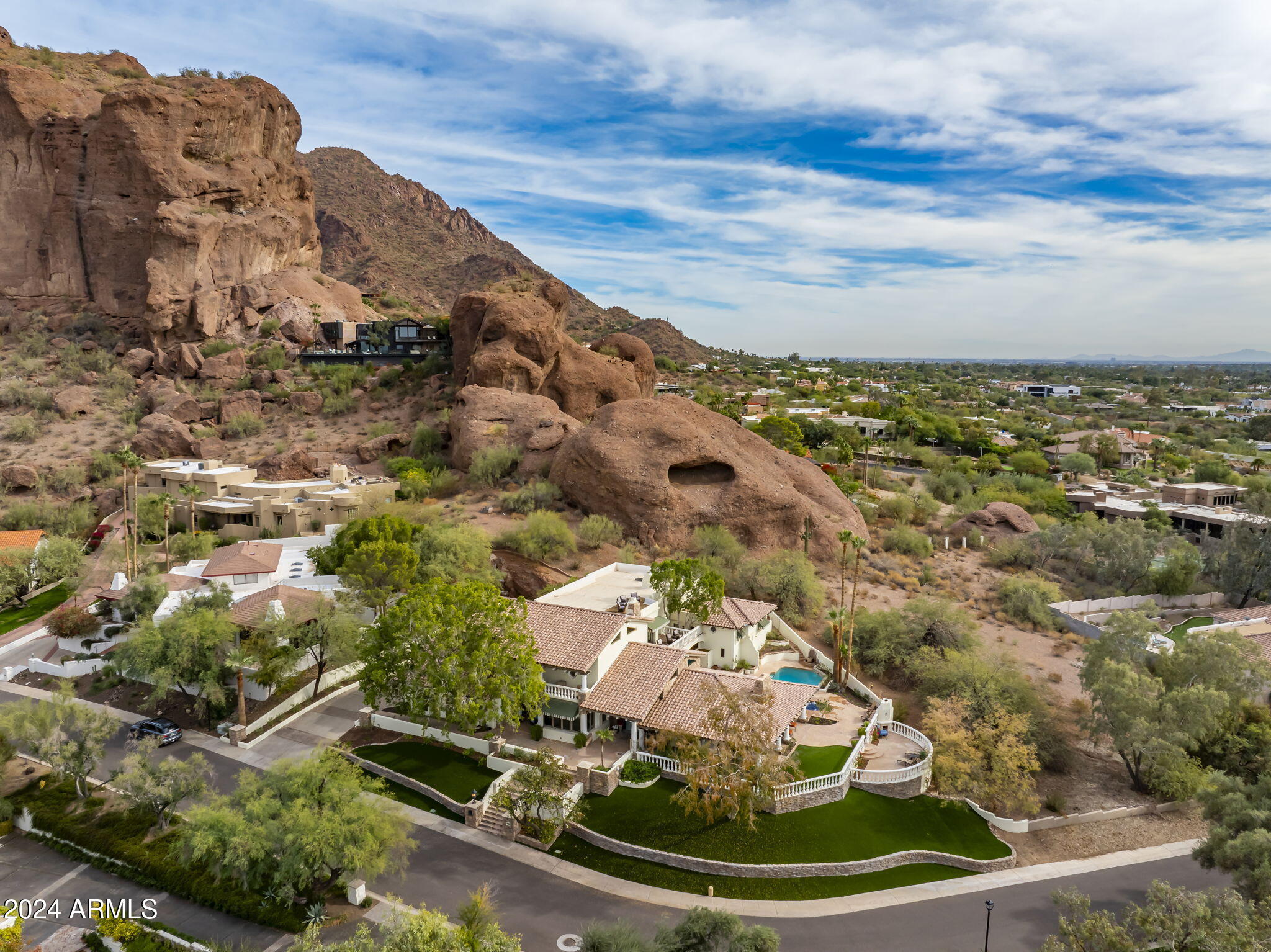 CAMELBACK CANYON - Residential