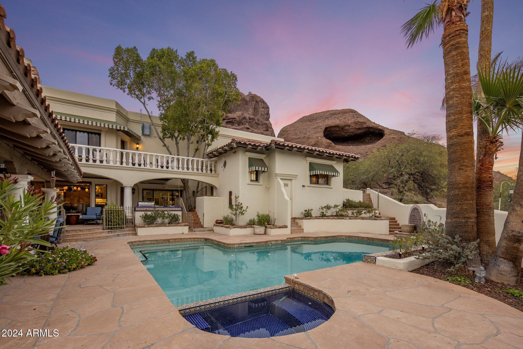 CAMELBACK CANYON - Residential