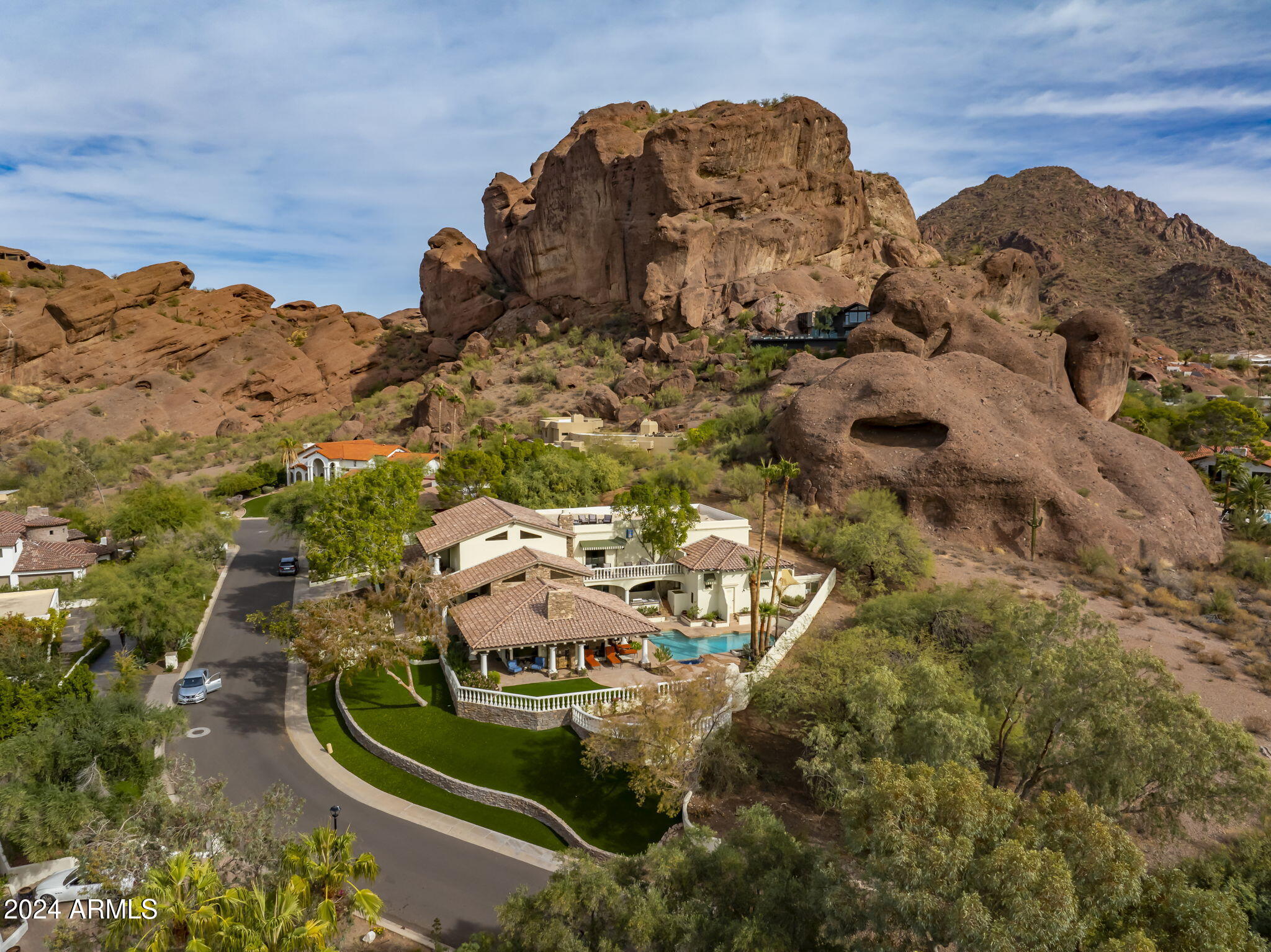 CAMELBACK CANYON - Residential