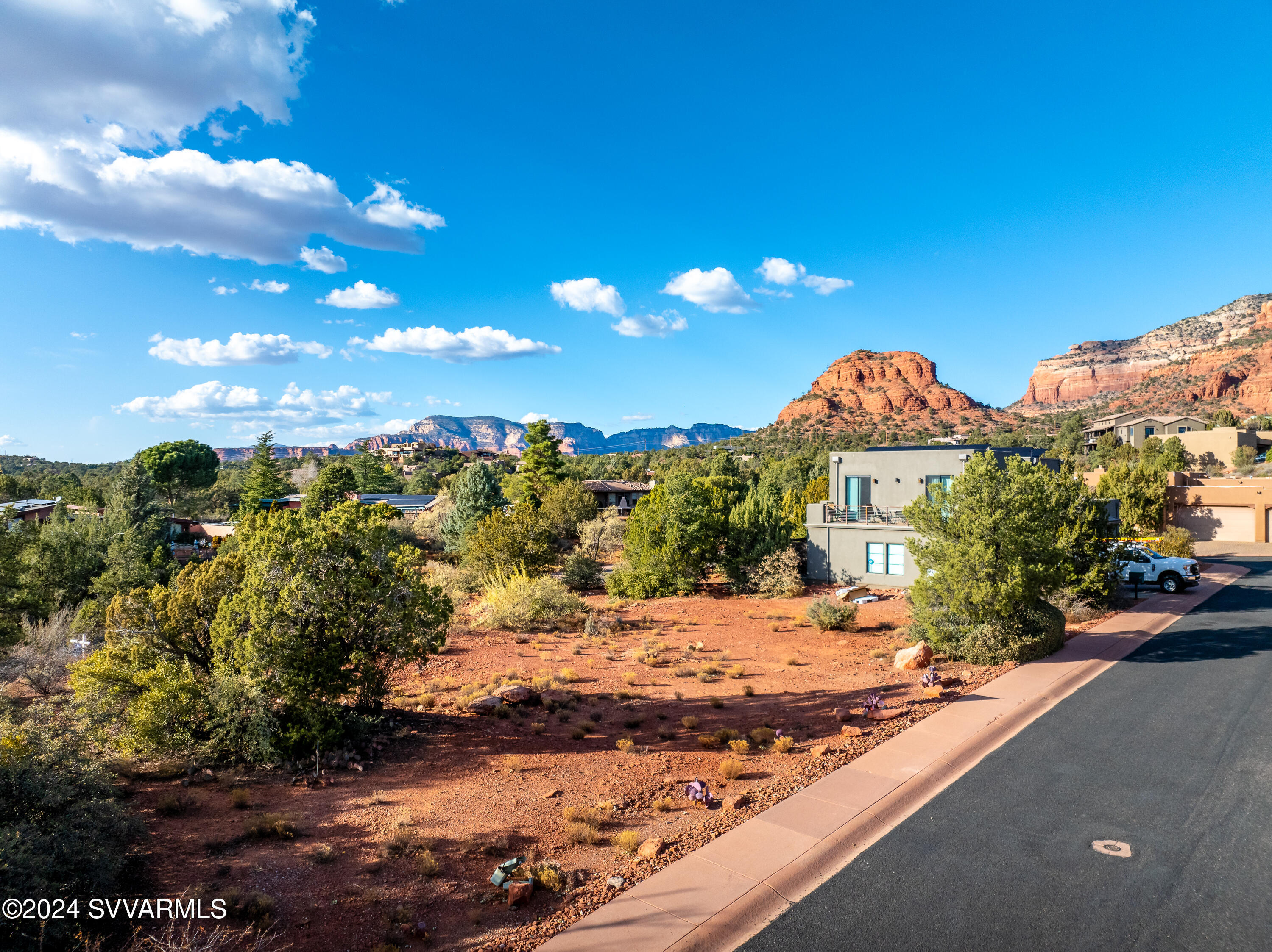 THUNDER MOUNTAIN RANCH - Land