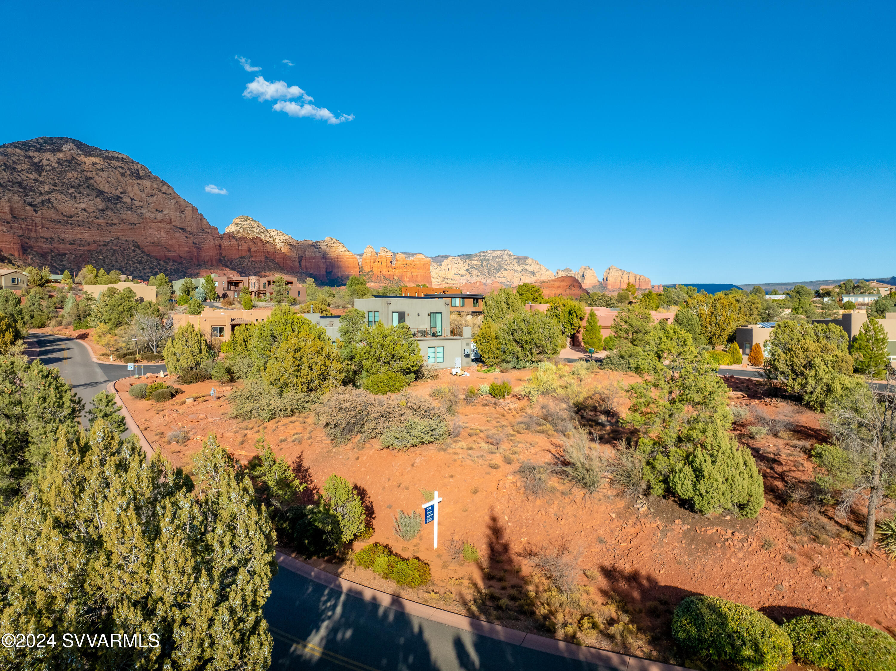THUNDER MOUNTAIN RANCH - Land