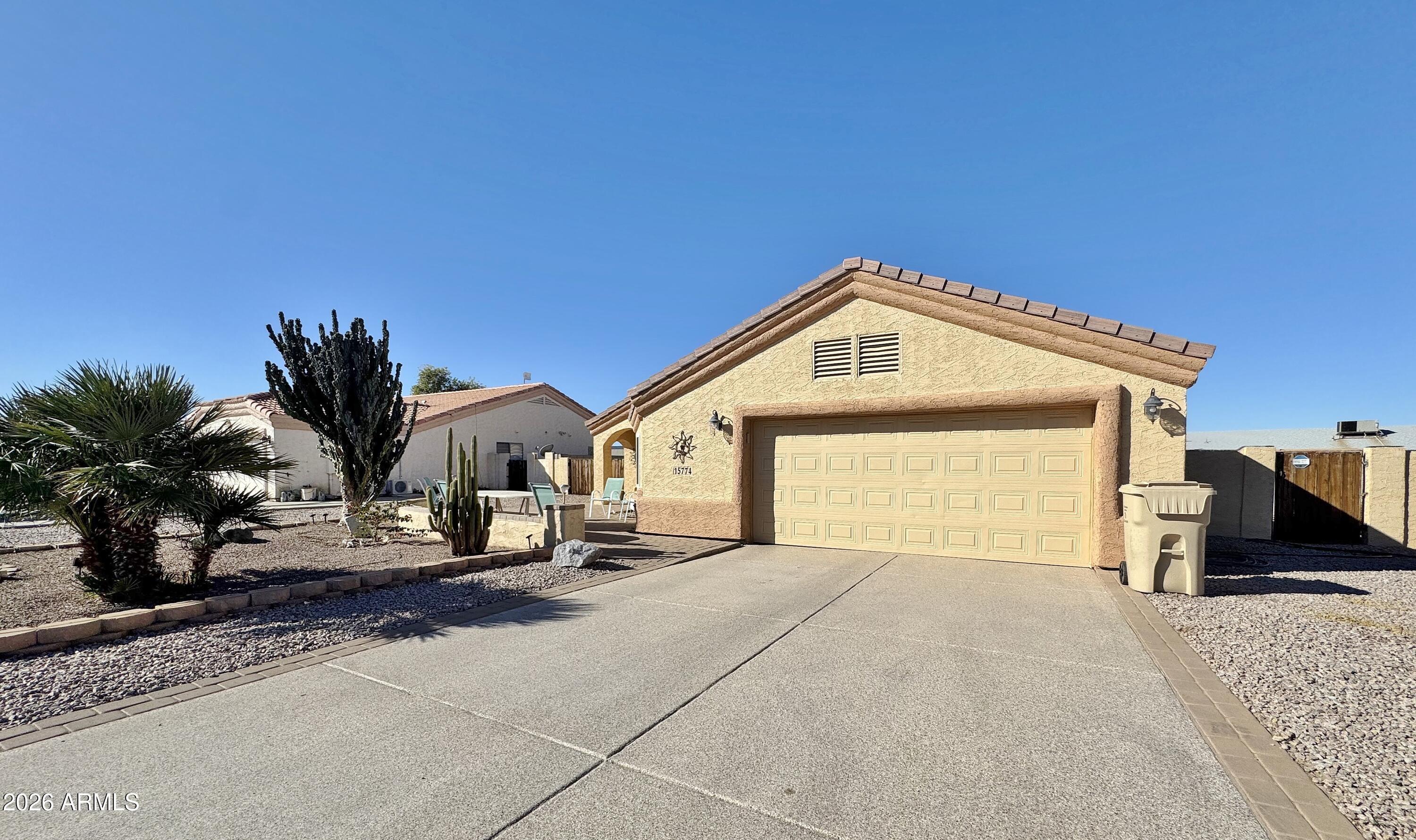ARIZONA CITY UNIT SEVEN LOTS 1 THRU 943 TRACT A AN - Residential