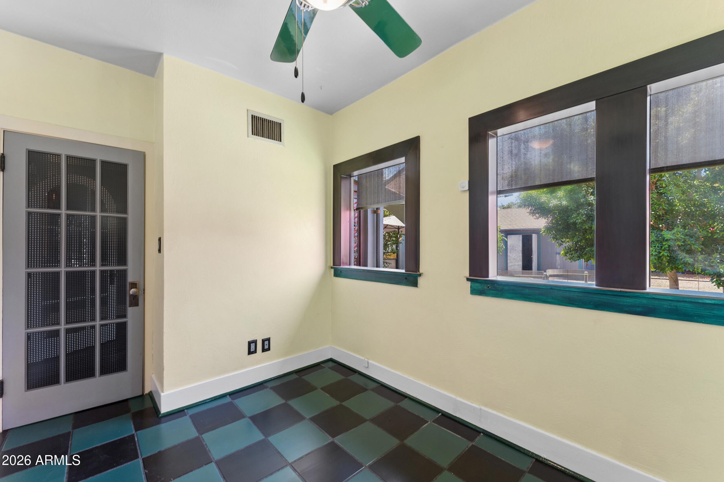 KENILWORTH BLKS 7-14 - Residential
