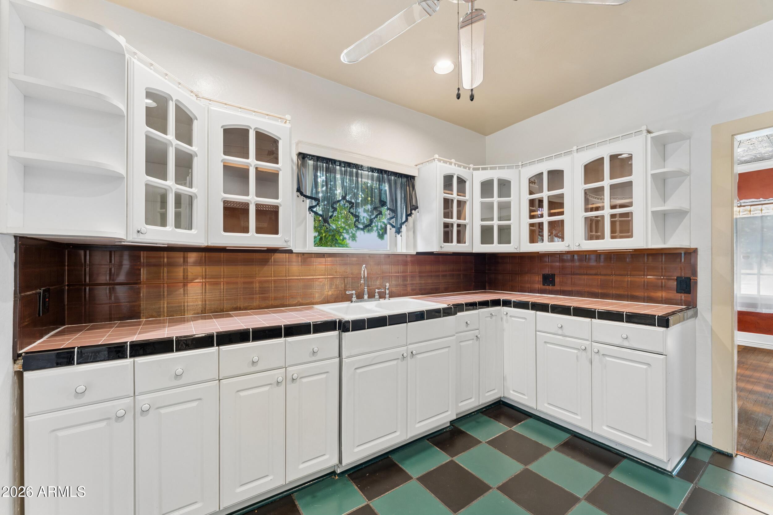 KENILWORTH BLKS 7-14 - Residential